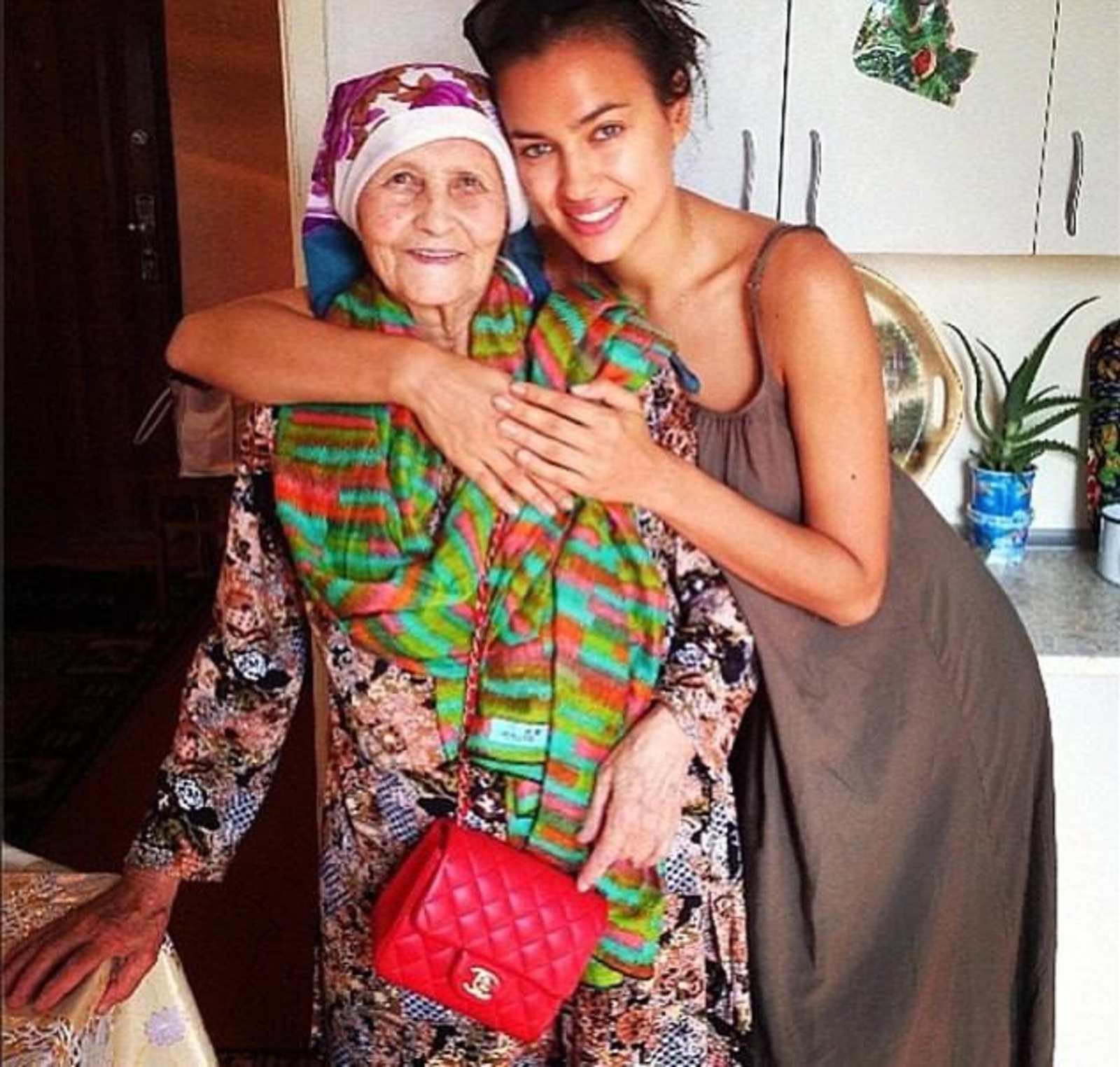 Билдәле башҡорт моделе: "Ҡыҙыма исемде Ғәлиә өләсәйем хөрмәтенә ҡуштым"