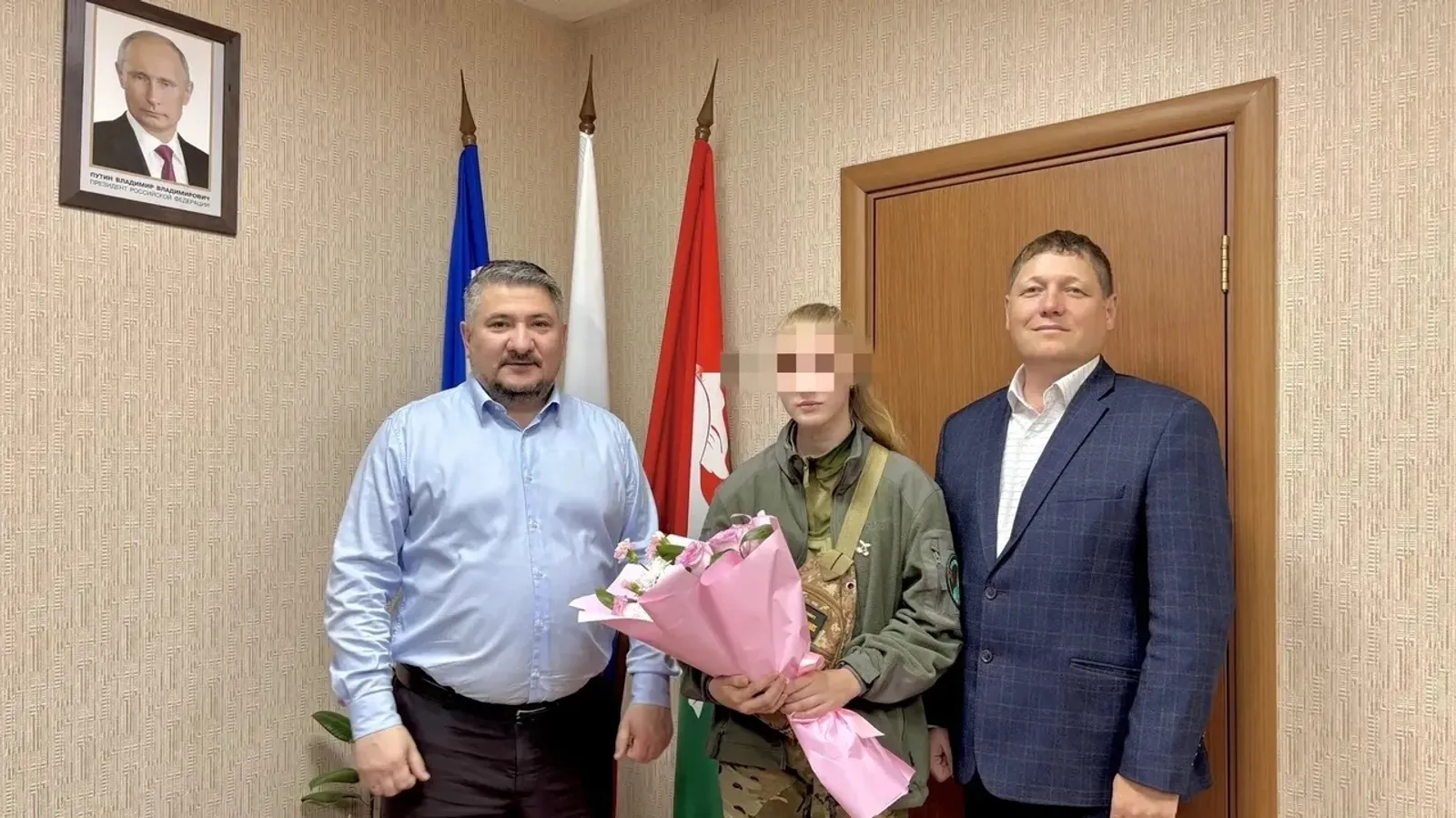 19 йәшлек ҡыҙ алғы һыҙыҡта яугирҙәрҙе ҡотҡарған