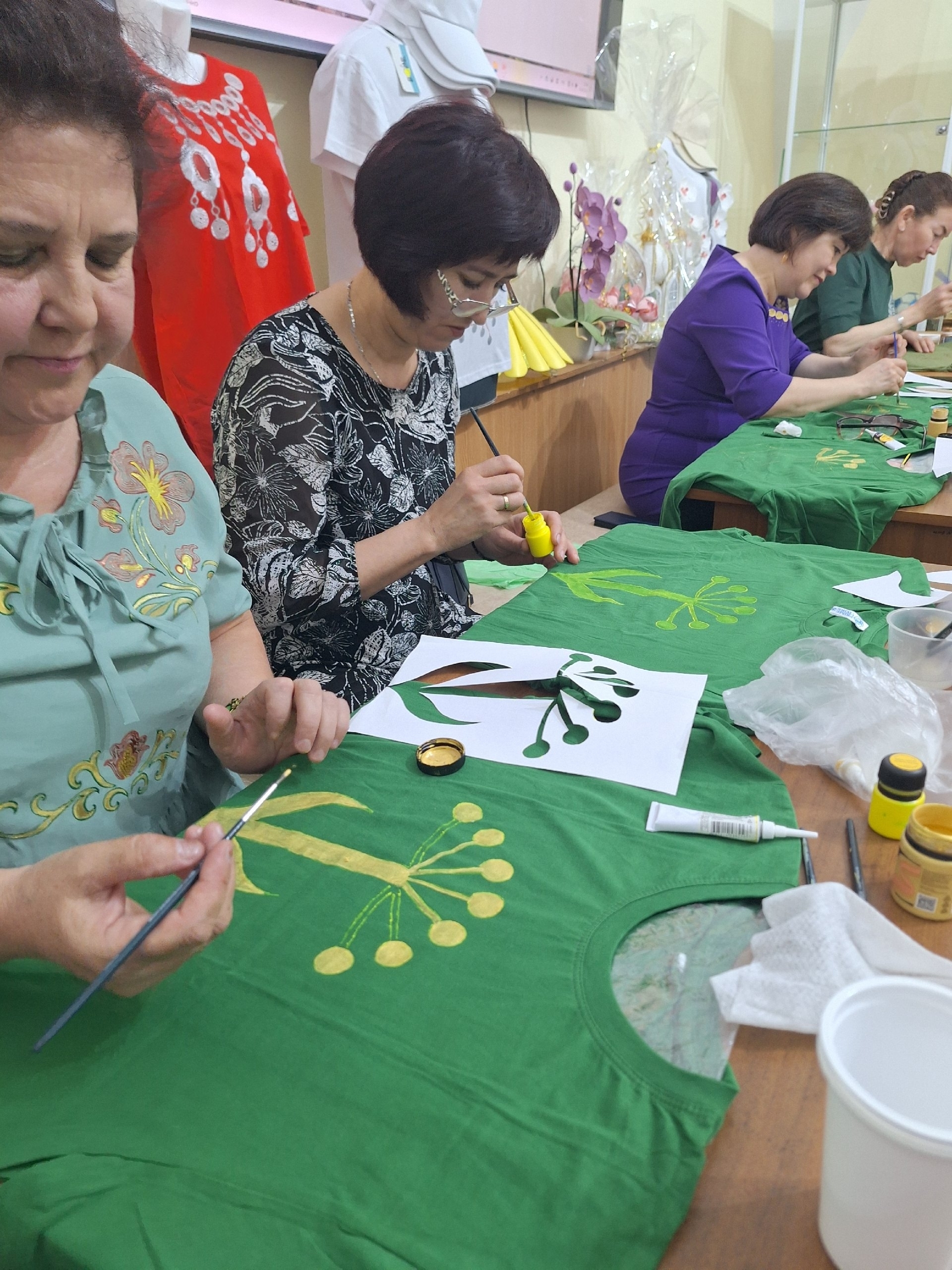 “Нурлы тирмә” нур өләшә