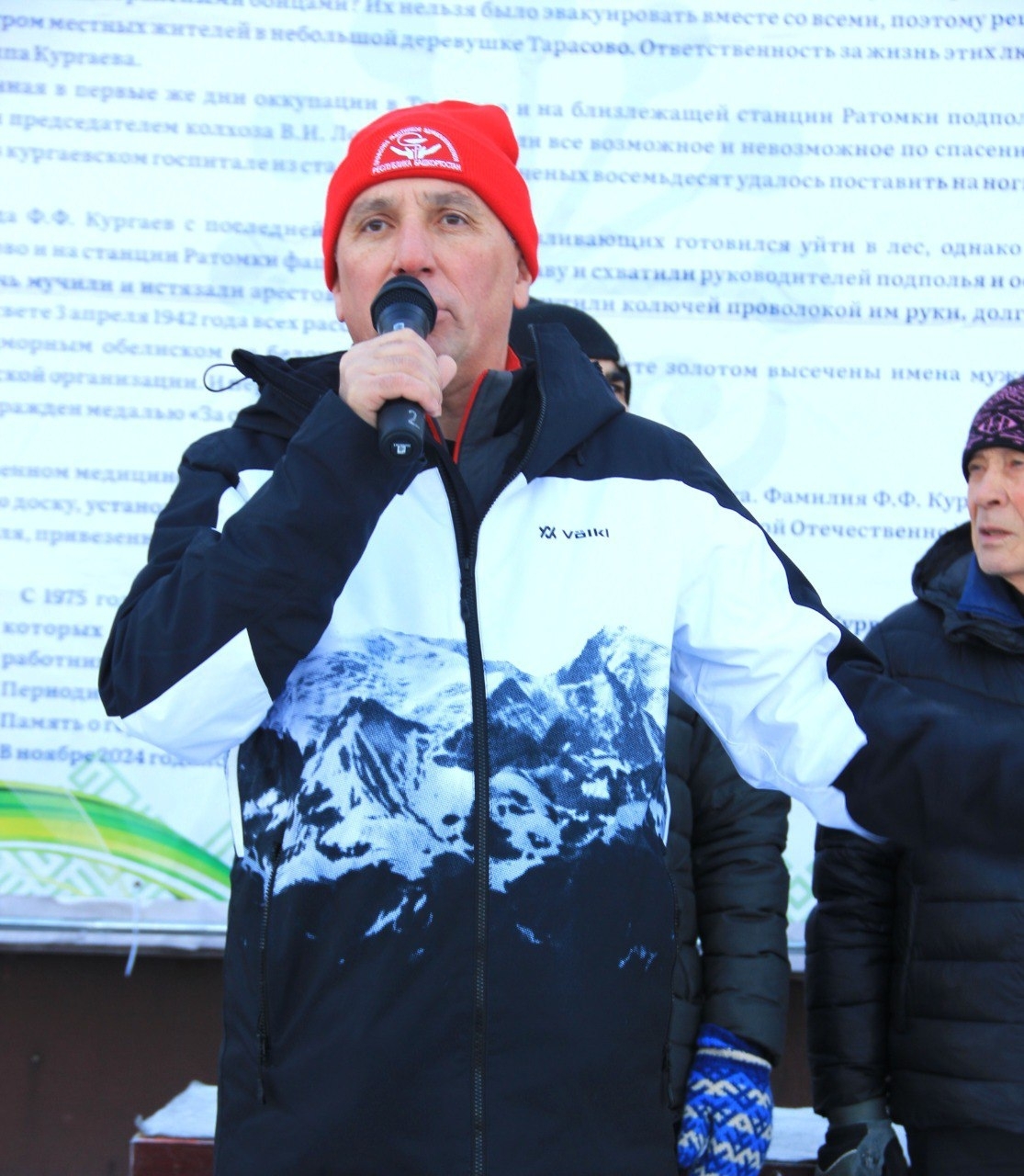 Аҡ халатлылар баҫты саңғыға!