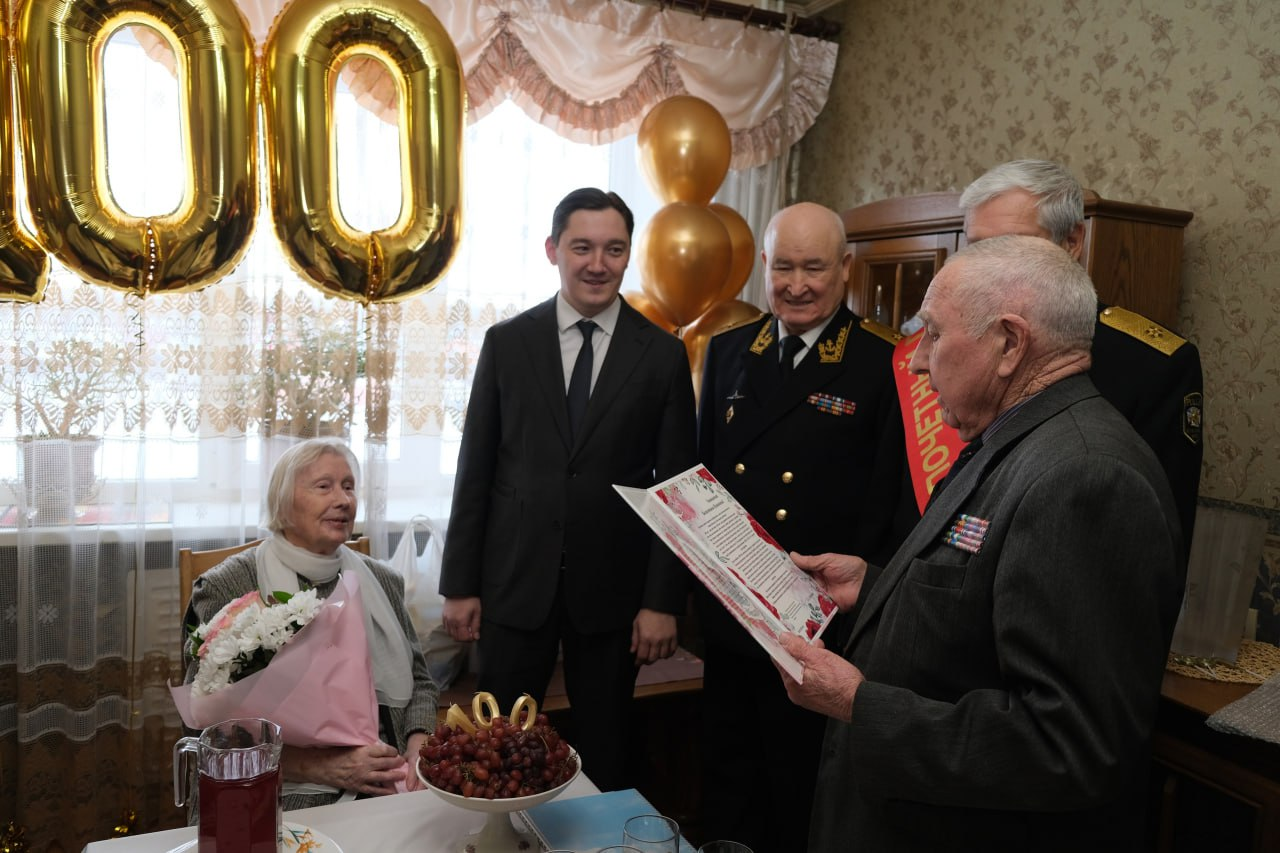 100 йәшлек ветеран оҙон ғүмерлелек серен асты