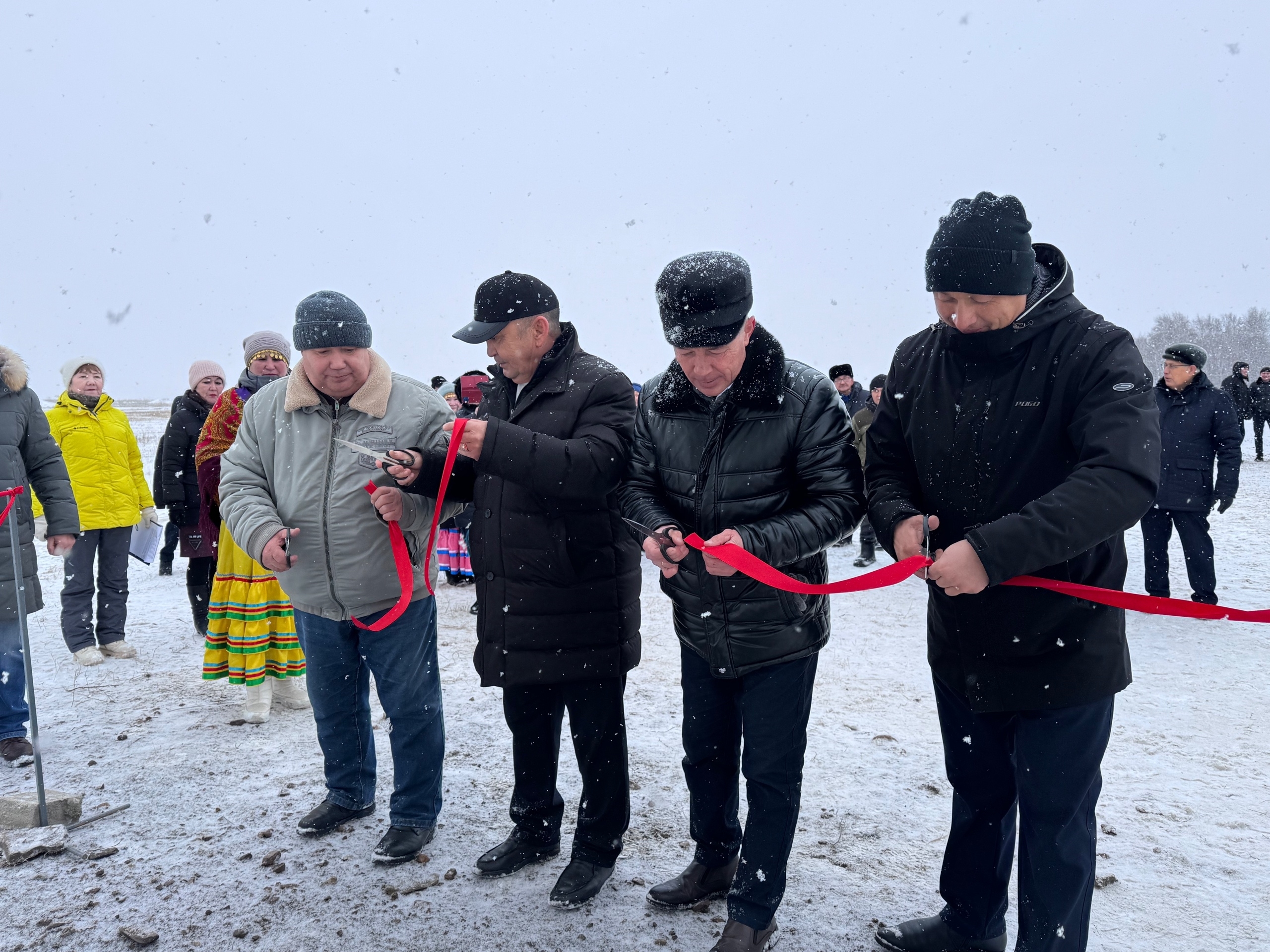 Ишбулдыла стела асылды