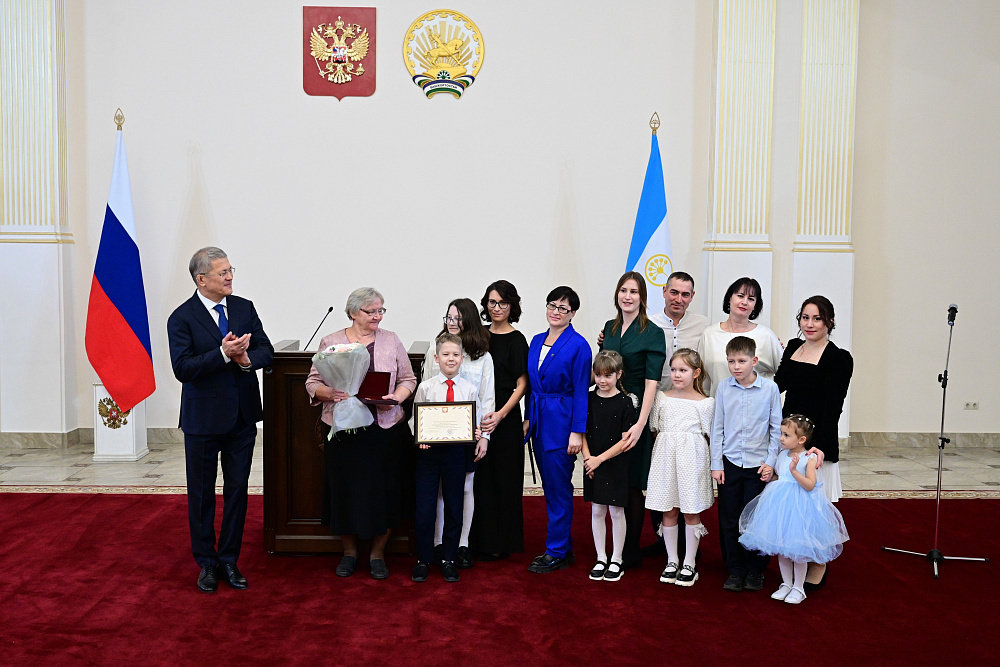 Рәхмәт һеҙгә, ҡәҙерле әсәләр!