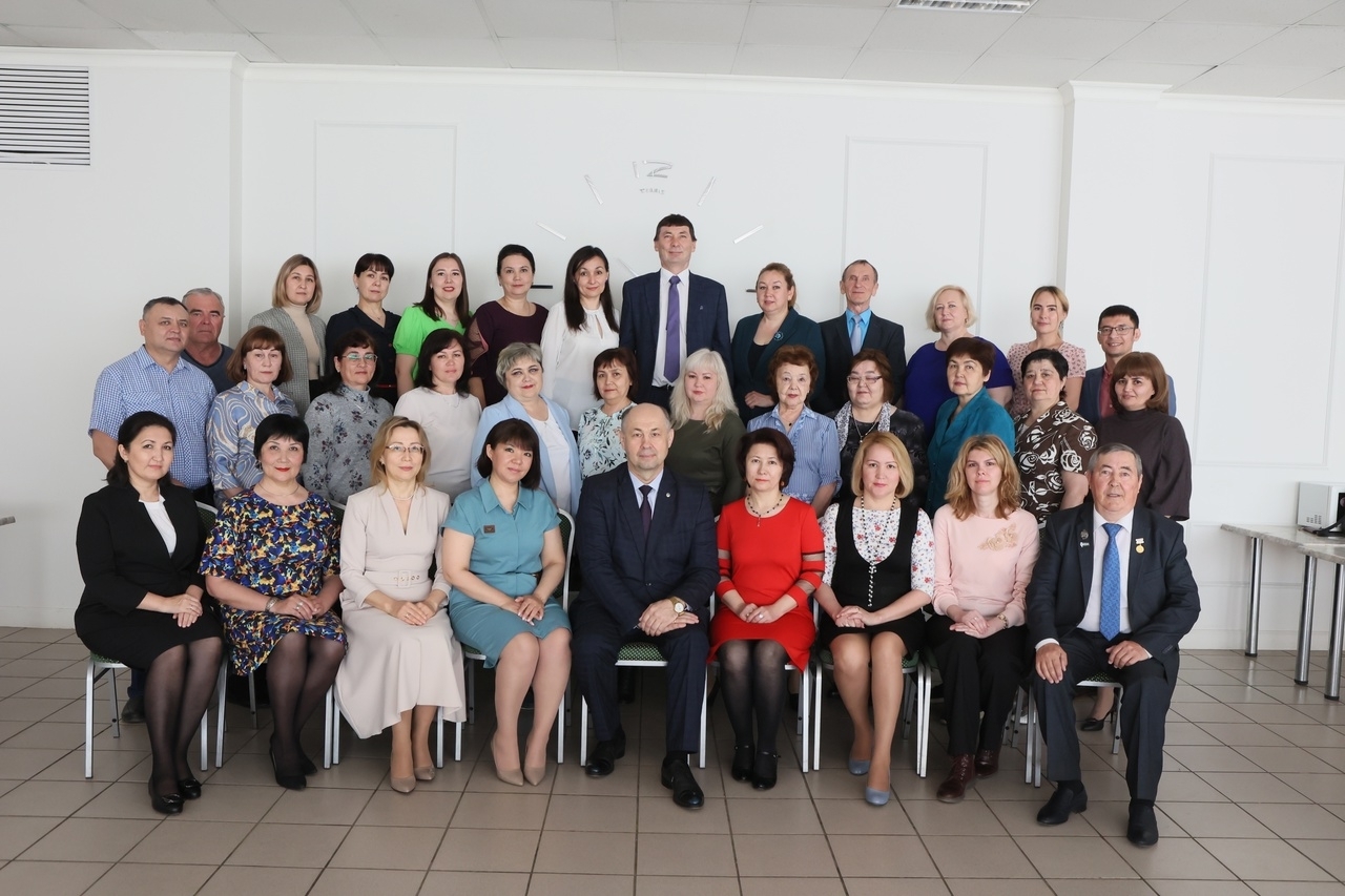 Рәсәй матбуғаты көнө менән!