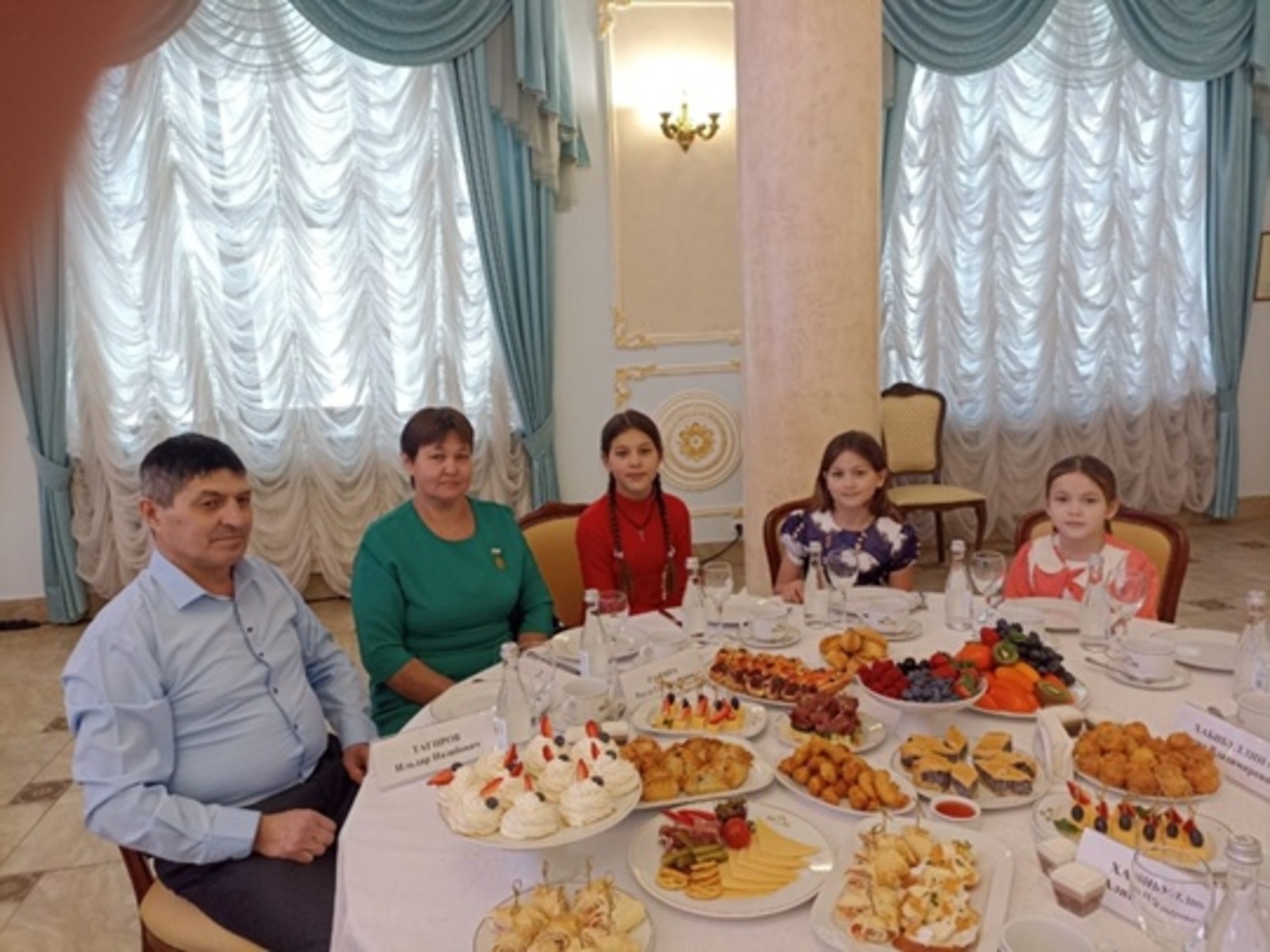 Был йортта мөхәббәт һәм ышаныс йәшәй