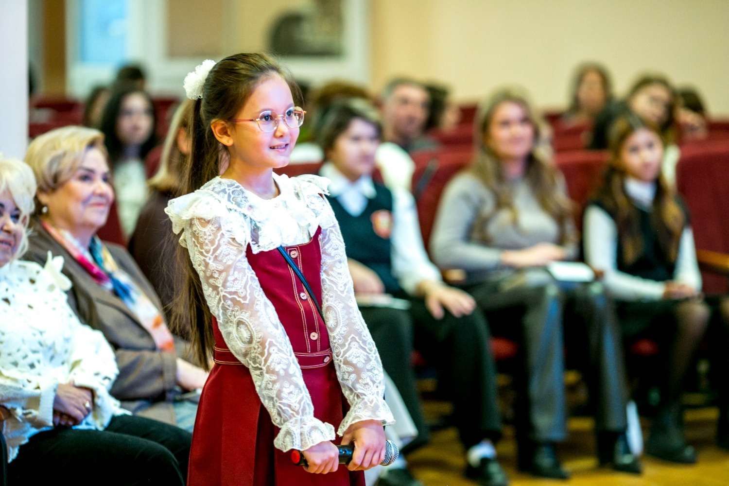 Уҡыусылар Олег Рой менән осрашты