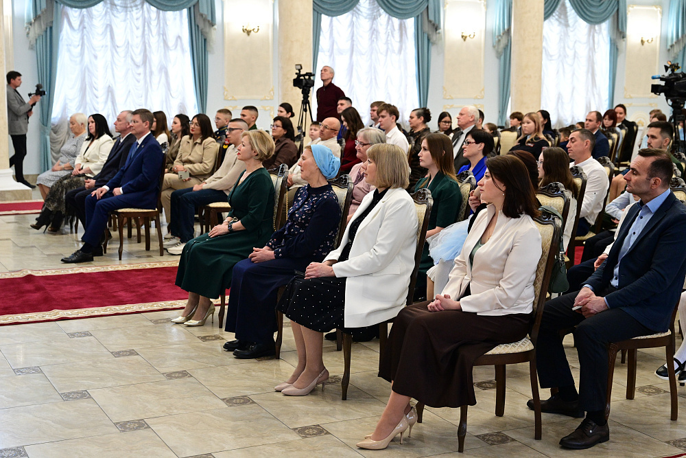 Рәхмәт һеҙгә, ҡәҙерле әсәләр!