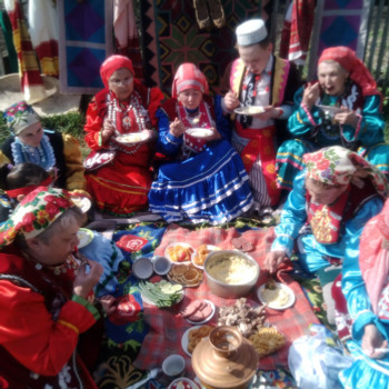 Күркәм йола атҡарғандар