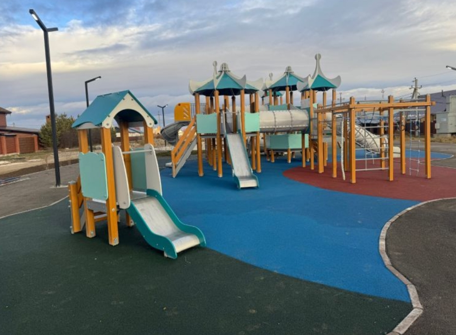 Ауыл һәм ҡалалар күркәмләнә