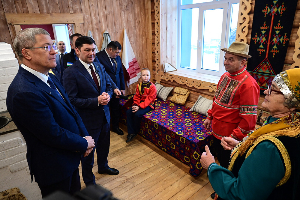 Тәтешлеләр яңыртылған үҙәк өсөн рәхмәтле