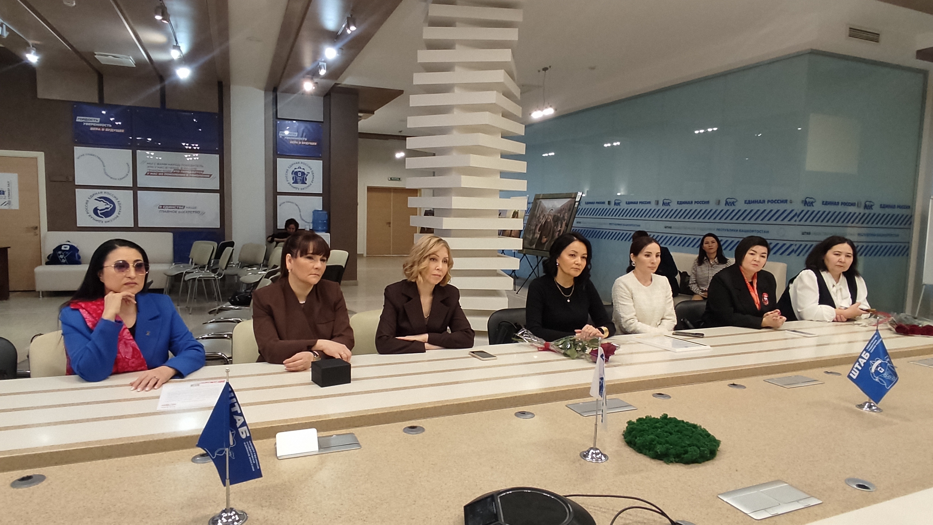 Улар Ватанды ихлас ярата һәм уны яҡларға ярҙам итергә әҙер