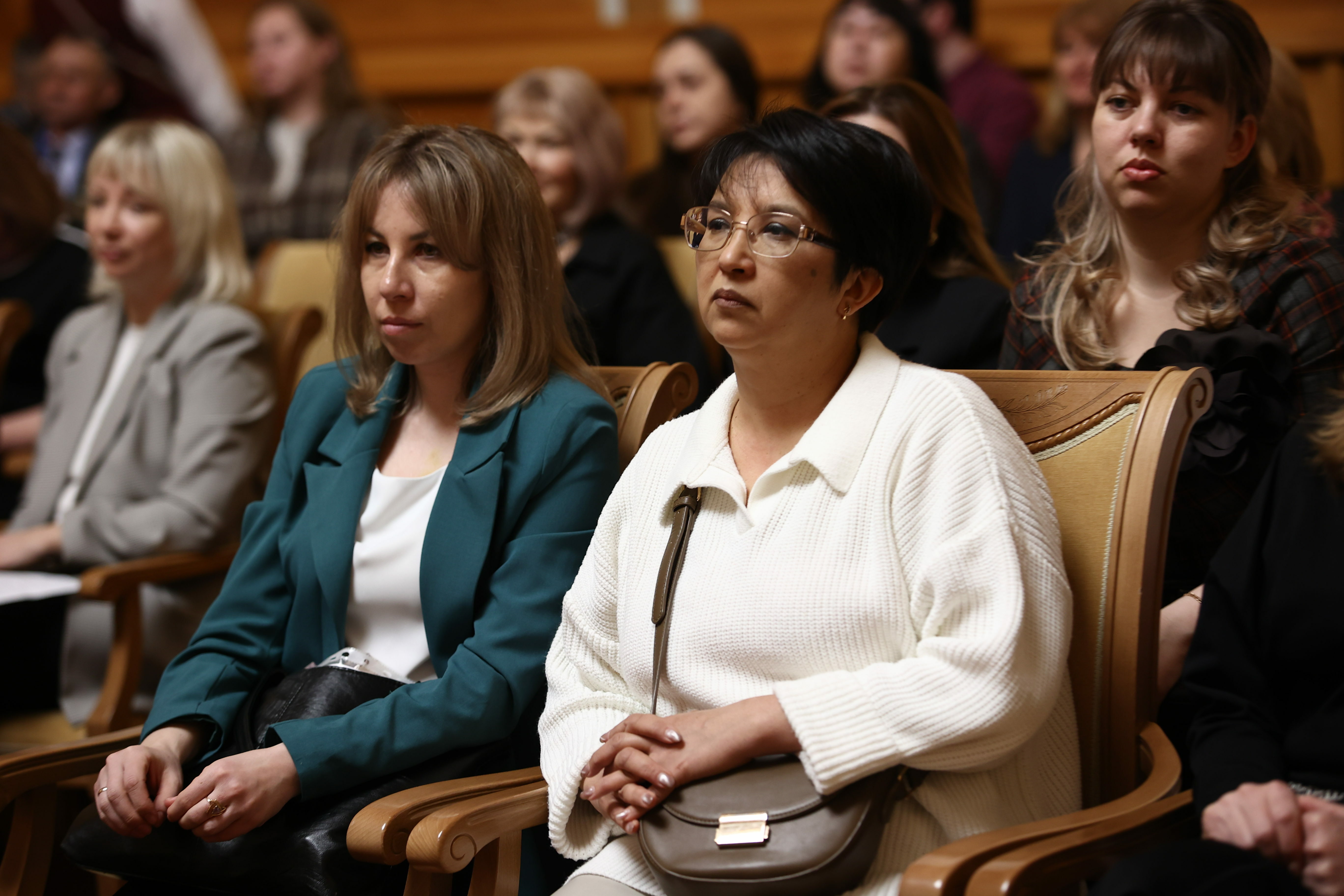 Халыҡ менән власть араһындағы күпер