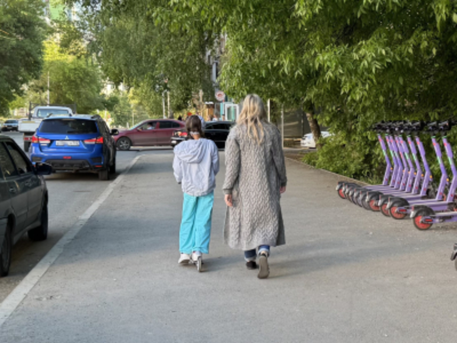 "Ҡәйнәм баламды тәрбиәләүгә ҡыҫылып аптырата..."