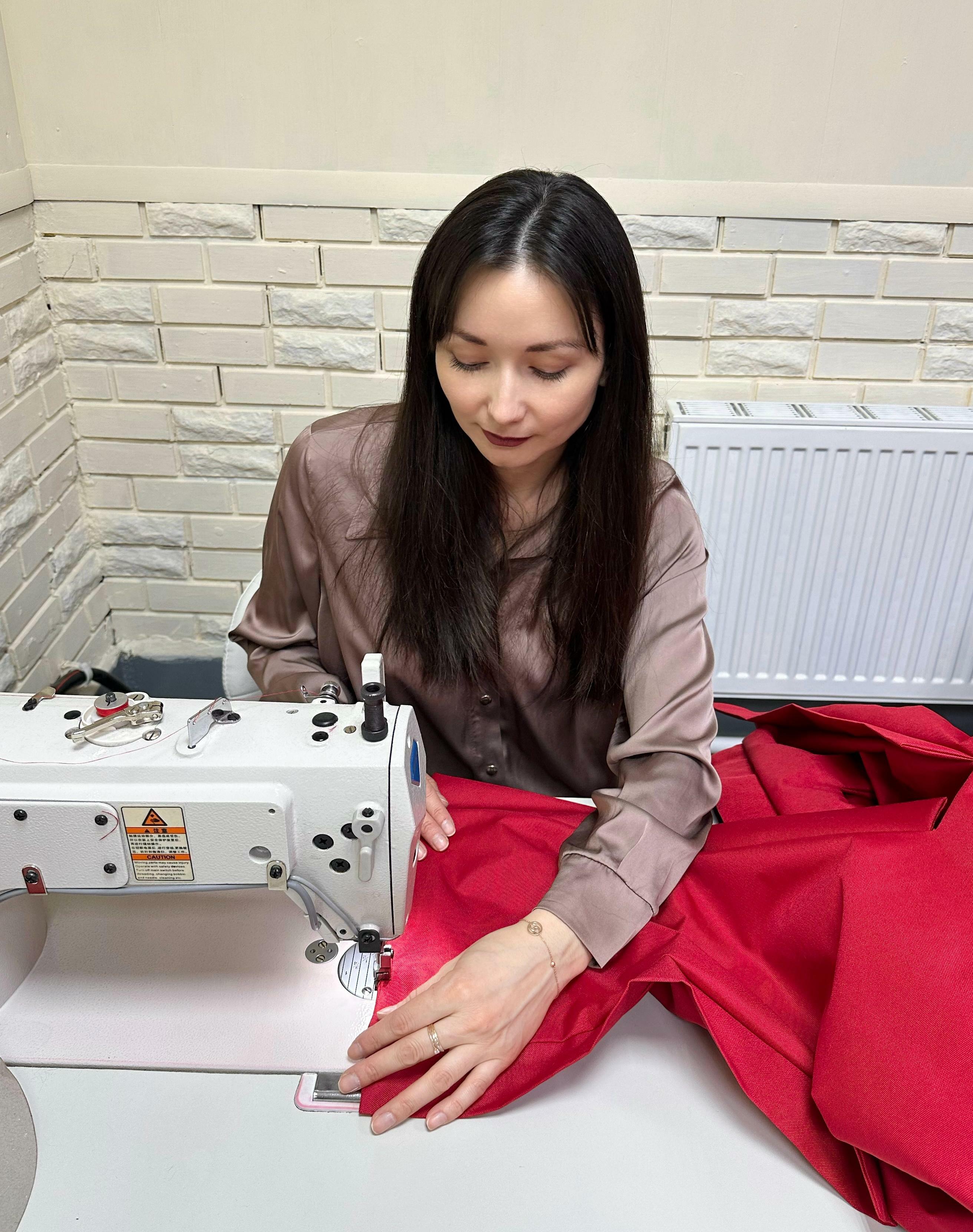 Ул теккән күлдәктәрҙе Мәскәү, Питер ҡыҙҙары кейә