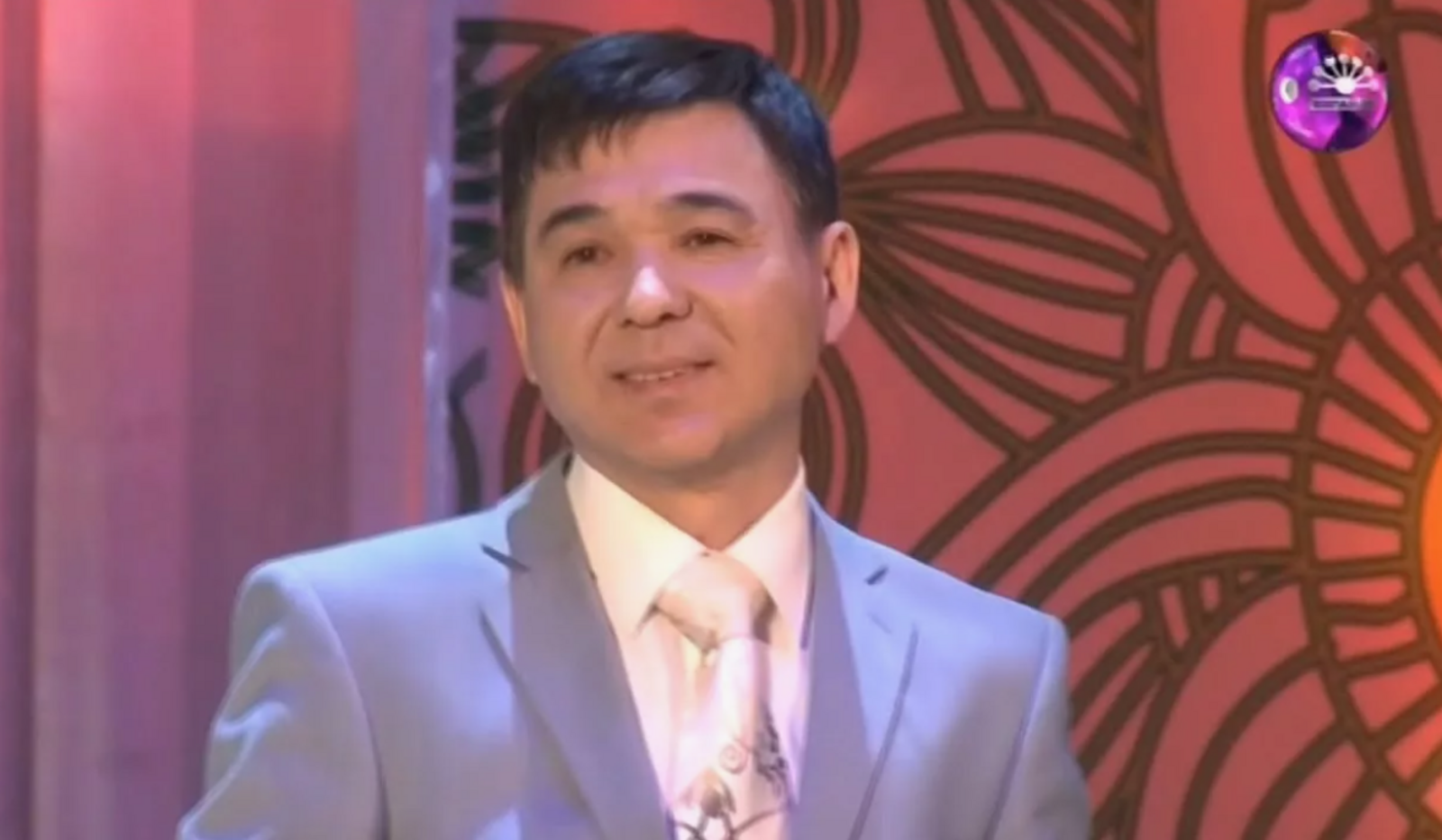 Фәрүәз Урманшинды ни өсөн сәхнәнән сығармай аптыратҡандар?