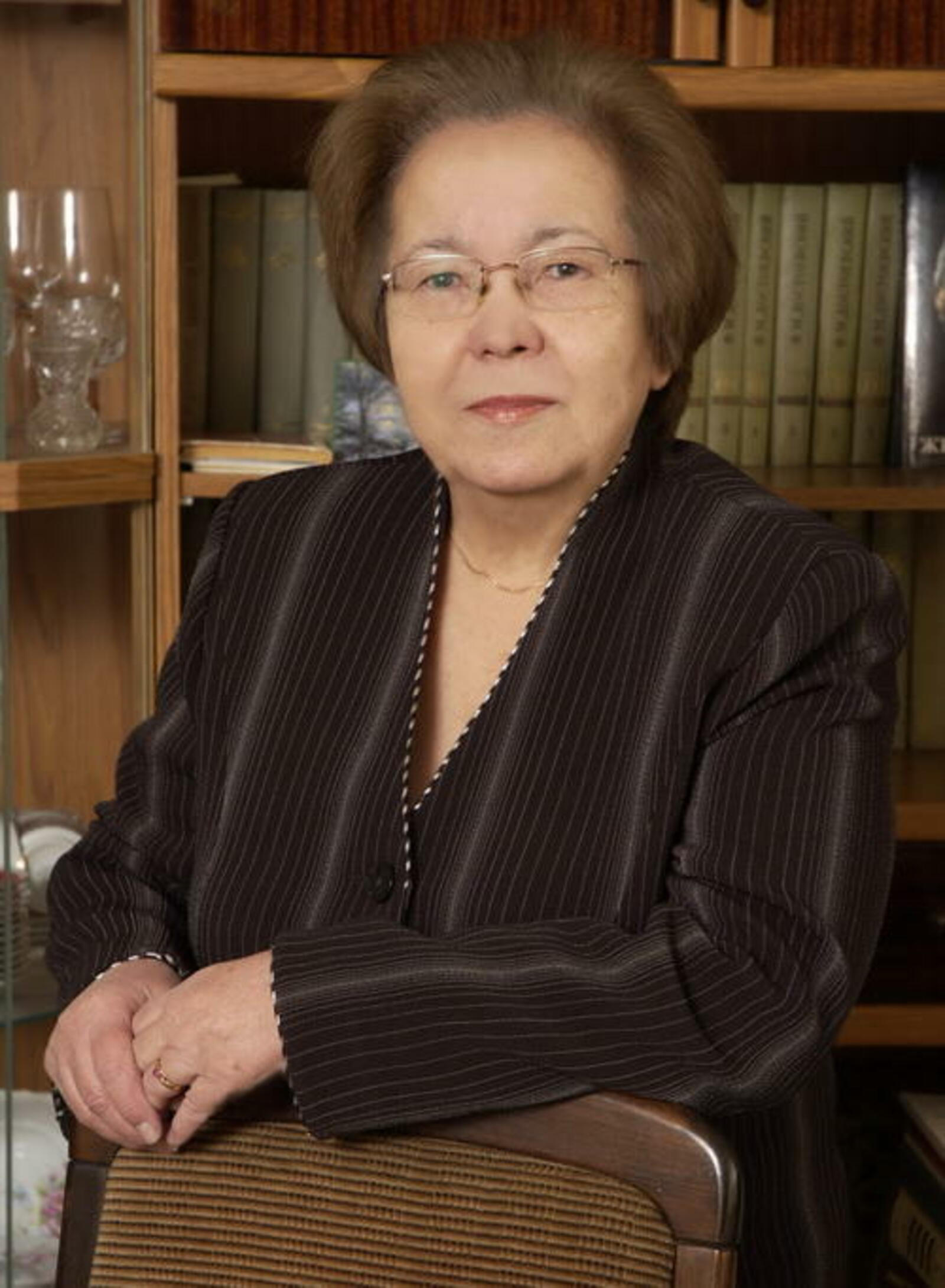 "Маңлайы яҫы, ғалимә булыр"