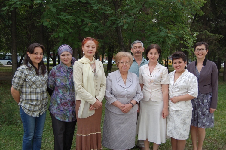 "Маңлайы яҫы, ғалимә булыр"