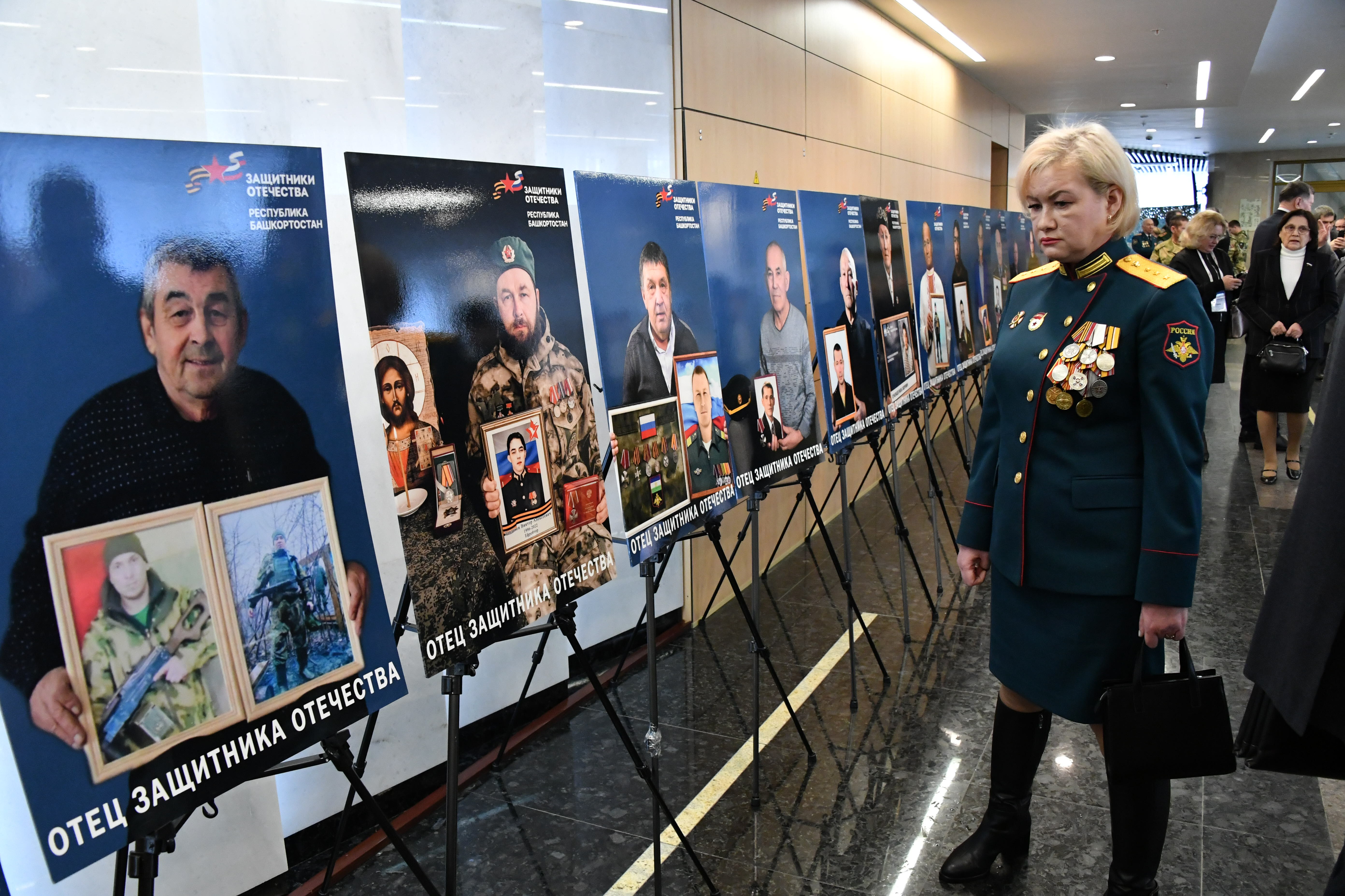 Һеҙ барҙа беҙ тыныс йоҡлайбыҙ!