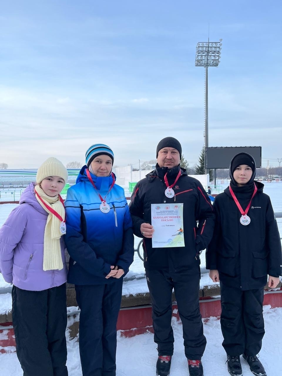 Аҡ халатлылар баҫты саңғыға!