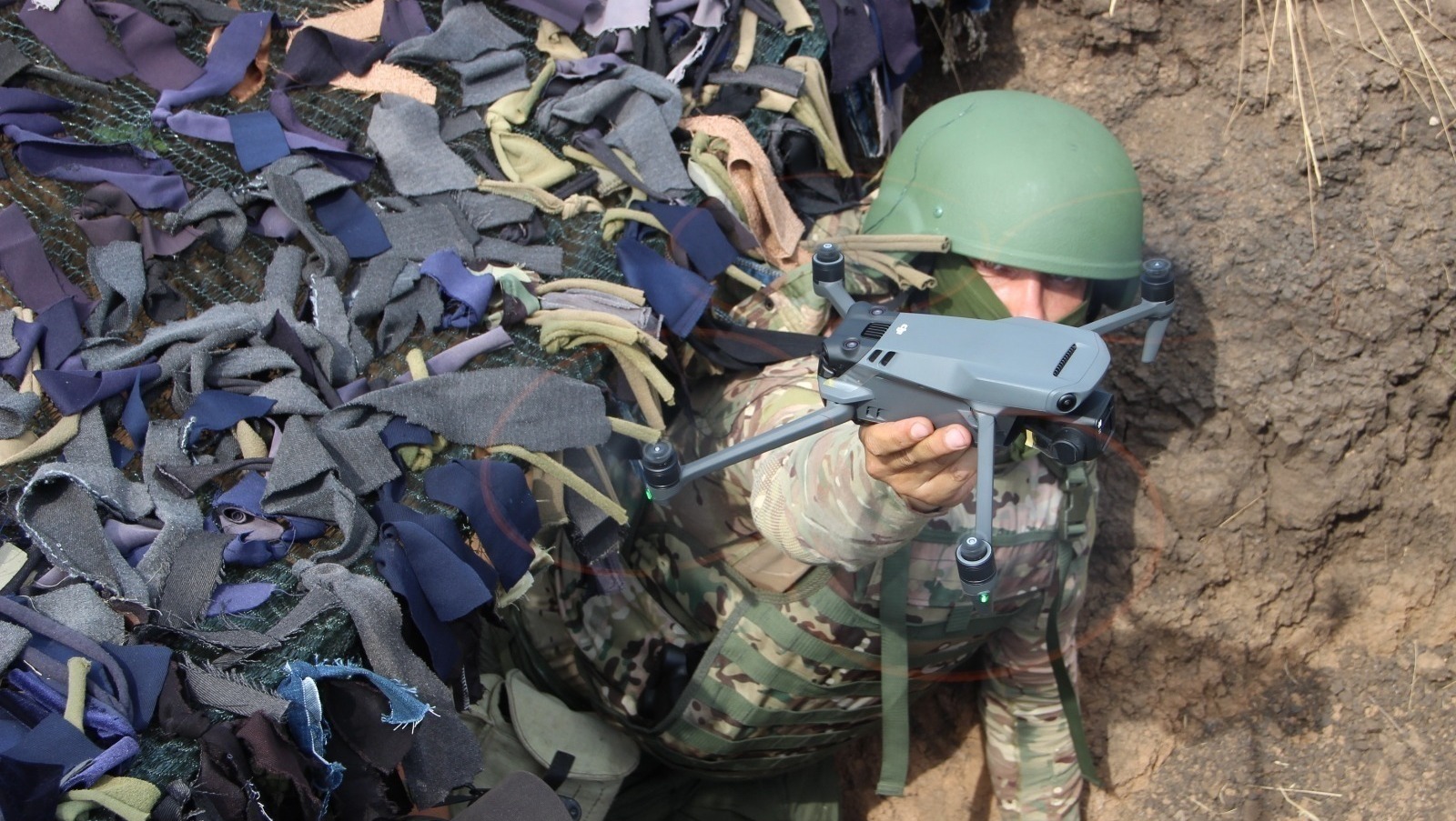 Пилотһыҙ система ғәскәрҙәренә кемдәр бара ала?