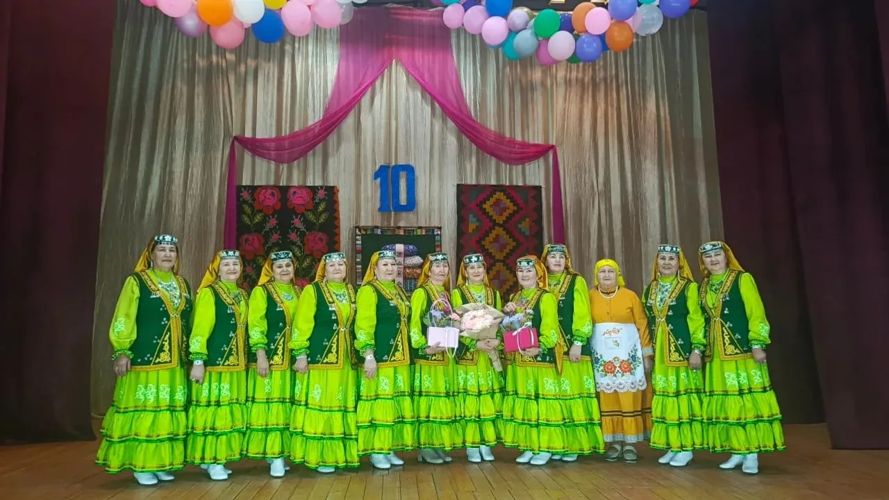 Илеш “Аҡ тирәк”тәре йырлап йәшәй