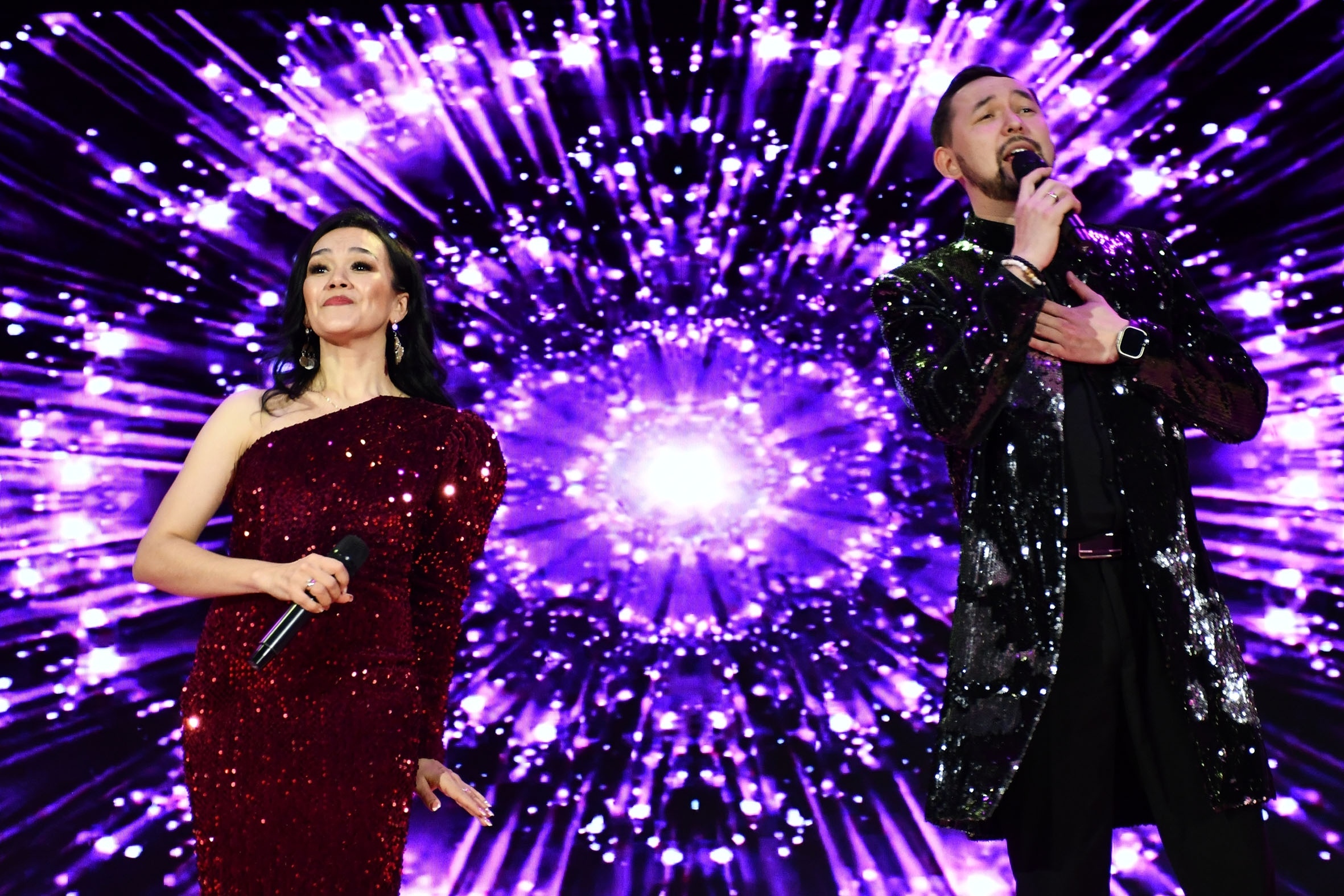 Раян Алтыншинға кем тай бүләк итте?