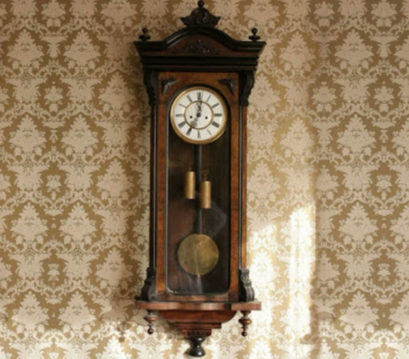 "Улым үлгән... тап шул мәлдә сәғәт туҡтаған"