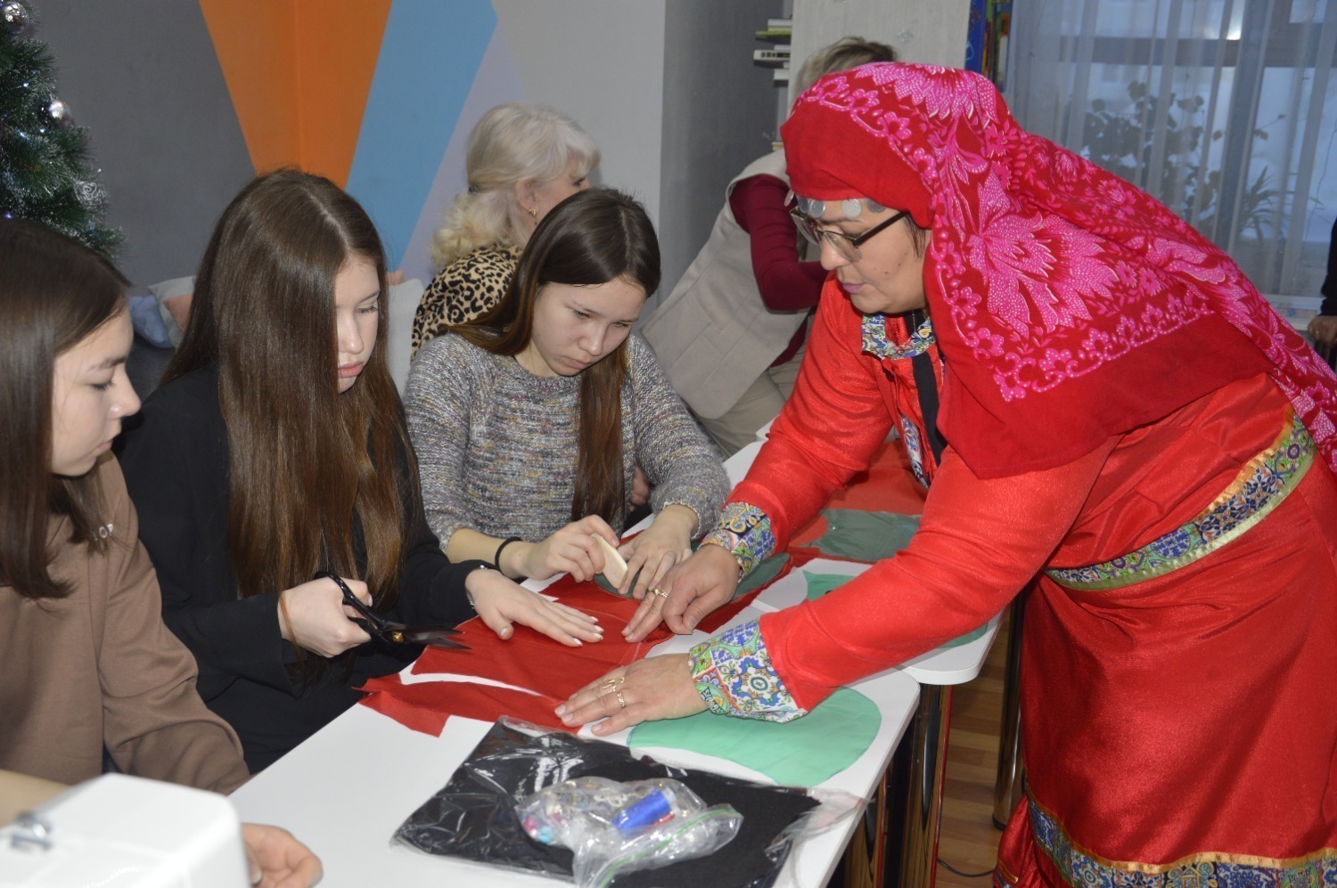 Ижад серҙәре уртаҡ булһын