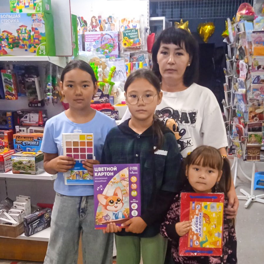 Бүребай тау-байыҡтырыу комбинаты коллективы - был эштә иң әүҙемдәрҙең береһе