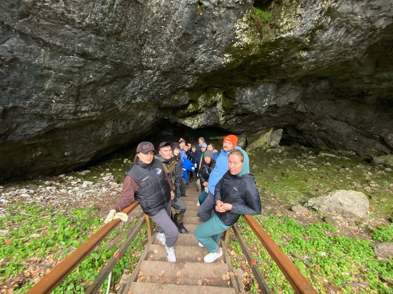 Телде өйрәнеү, ҡулланыу һәм аралашыу өсөн сиктәр булмаҫҡа тейеш