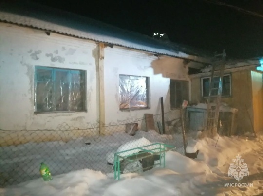 Ике ғаилә йортһоҙ ҡалды