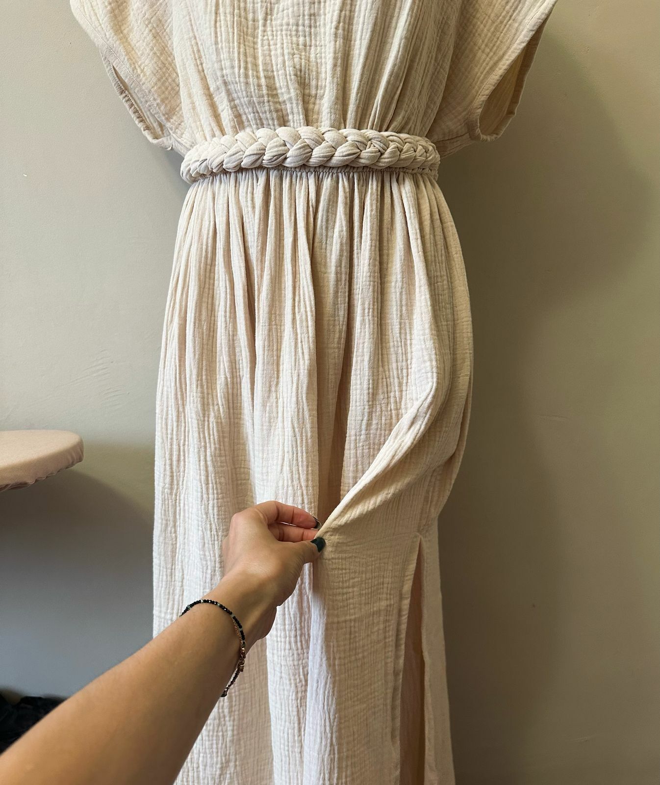 Ул теккән күлдәктәрҙе Мәскәү, Питер ҡыҙҙары кейә