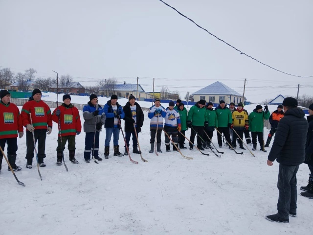 Сәмле халыҡ йәшәй Ҡужбахтыла...