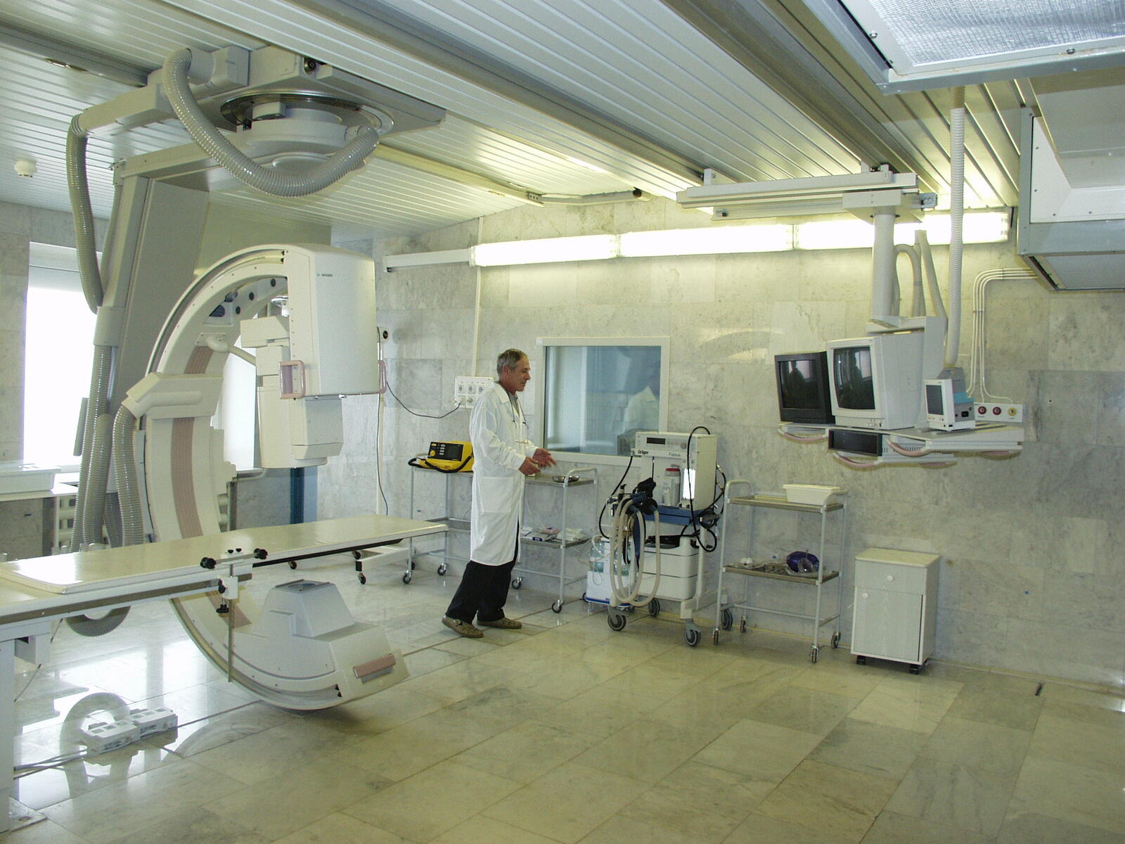 Бер юлы алты поликлиника төҙөлә