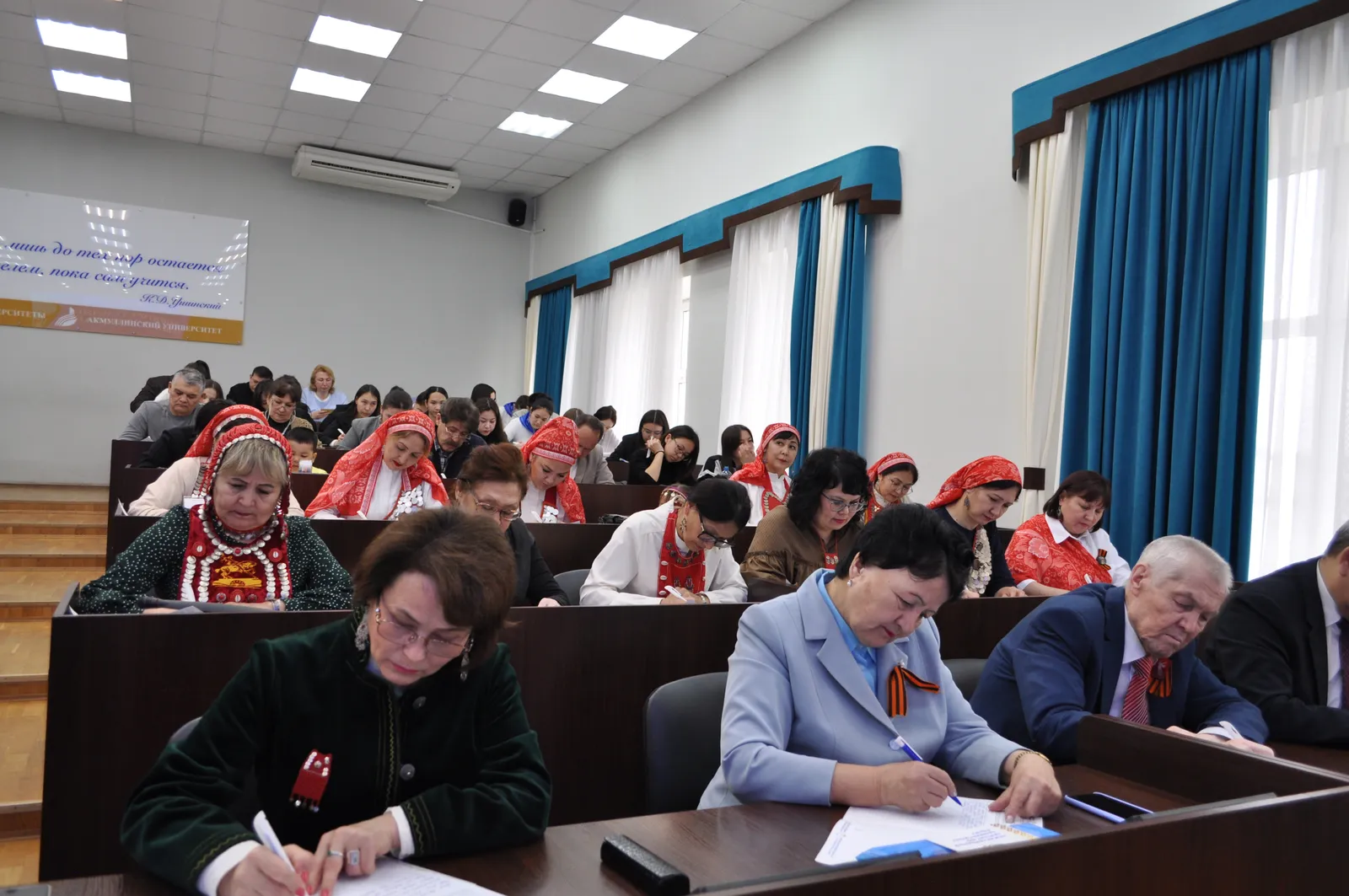 Бөтә донъя буйынса 600-ҙән ашыу майҙансыҡта диктант яҙасаҡбыҙ