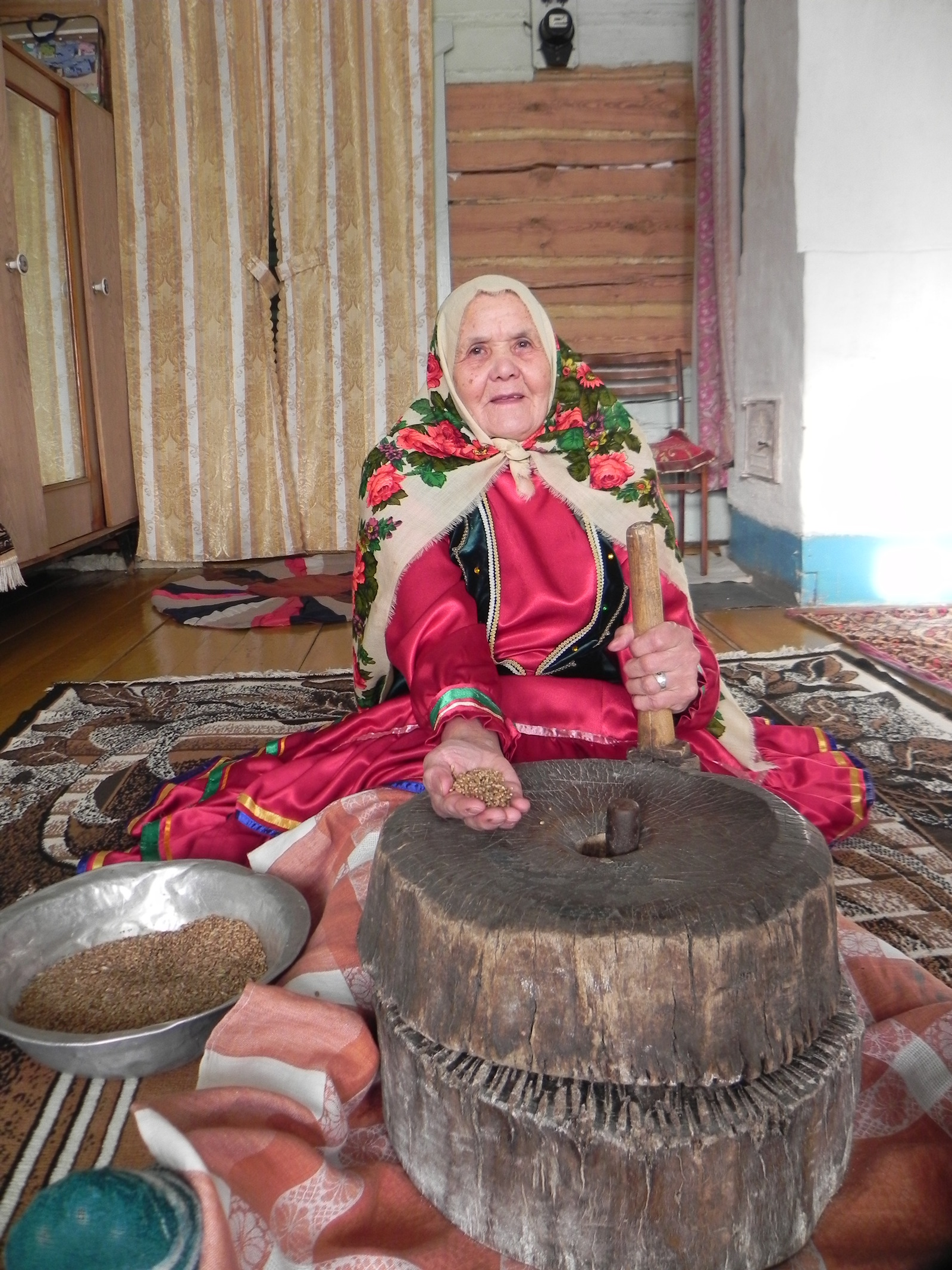 Ҡурмас ҡыҙҙырып, талҡан тарта