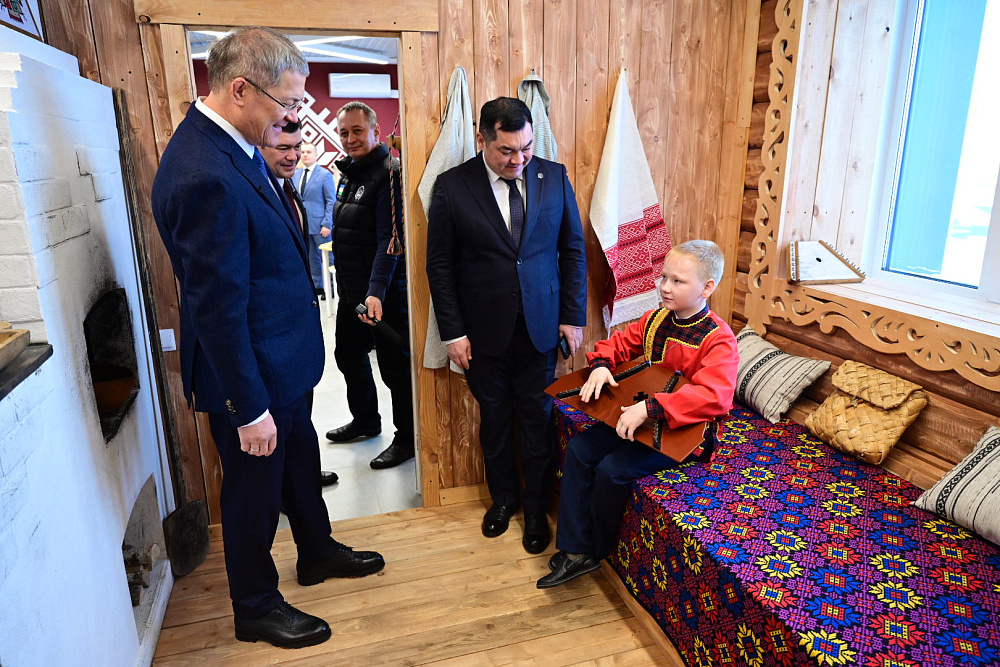 Тәтешлеләр яңыртылған үҙәк өсөн рәхмәтле