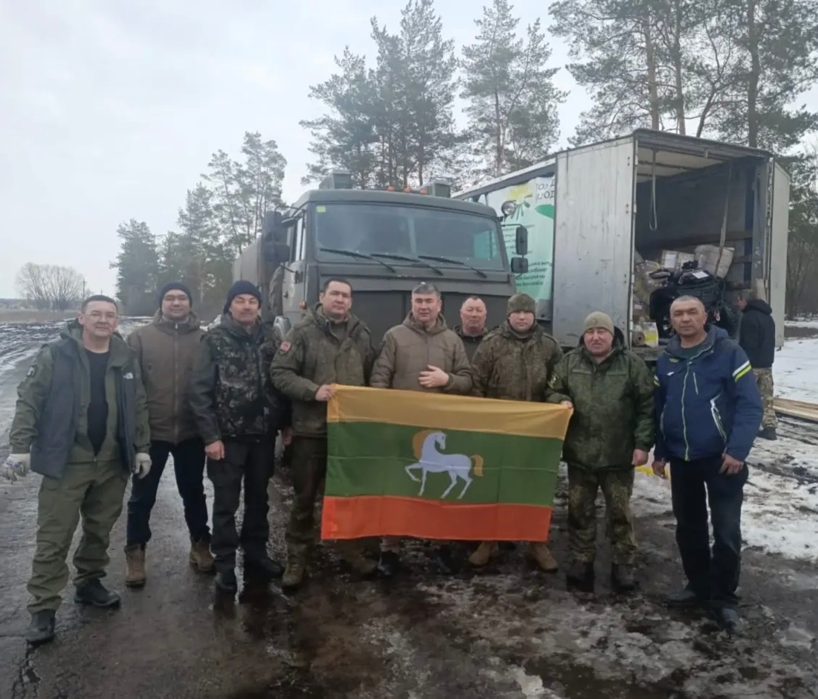 Район башлығы МХО-ға гуманитар йөк алып барҙы