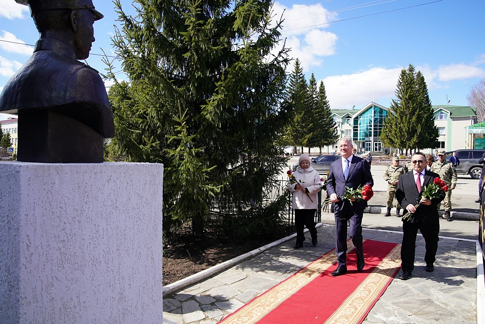 Балаларығыҙ, ирҙәрегеҙ - ысын батырҙар