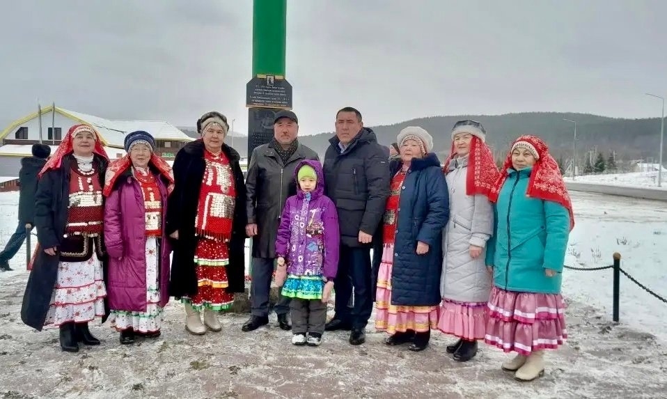 Иҫтәлекле таҡтаташ – үткәндән бөгөнгөгә күперебеҙ