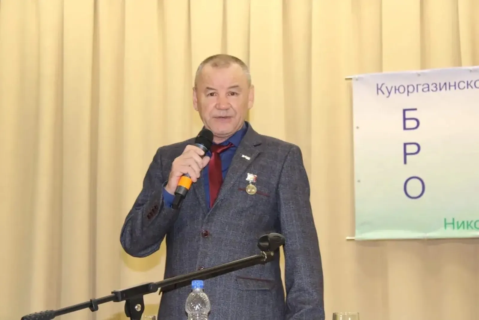 Тормош көслөләрҙе һынай...