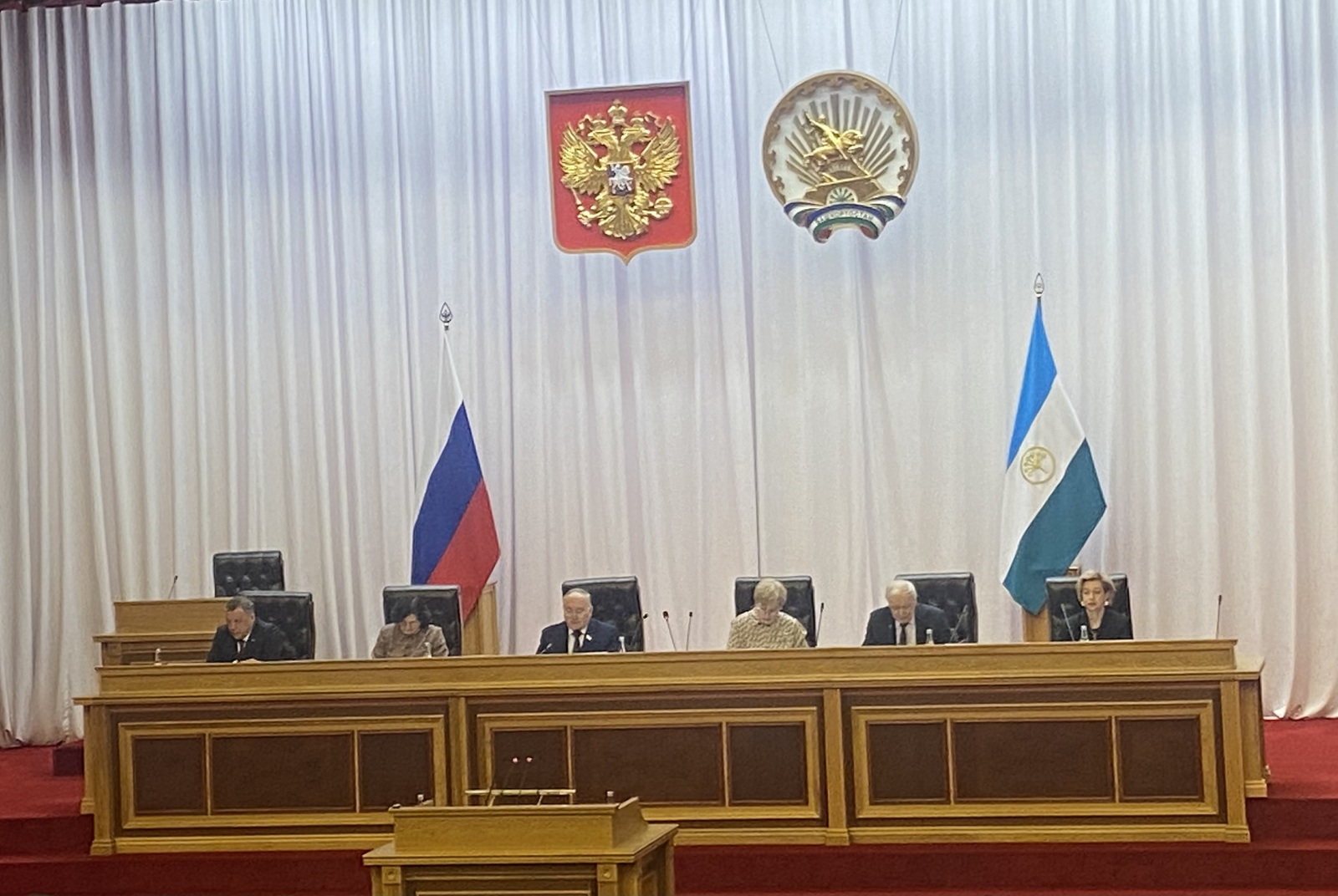 “Был мәсьәләлә һаман уртаҡ фекер юҡ...”