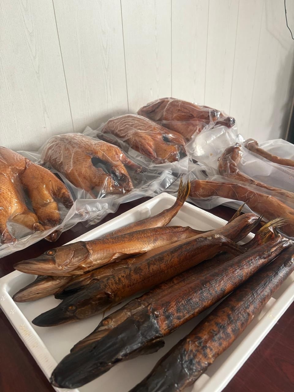 Ыҫланған ҡош, һыйыр, йылҡы, һарыҡ ите, балыҡ, ҡоротто яратып һатып алалар