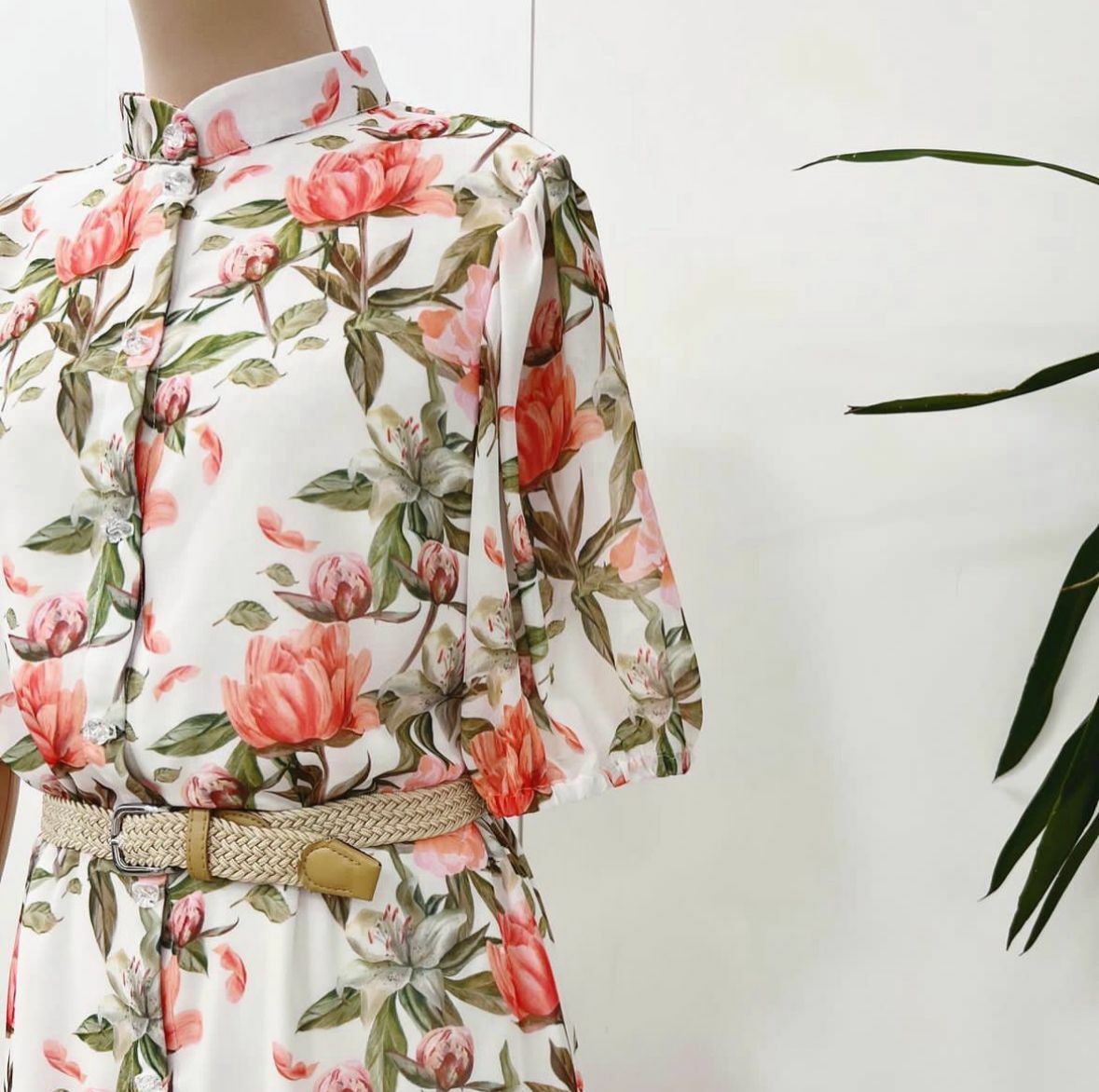 Ул теккән күлдәктәрҙе Мәскәү, Питер ҡыҙҙары кейә