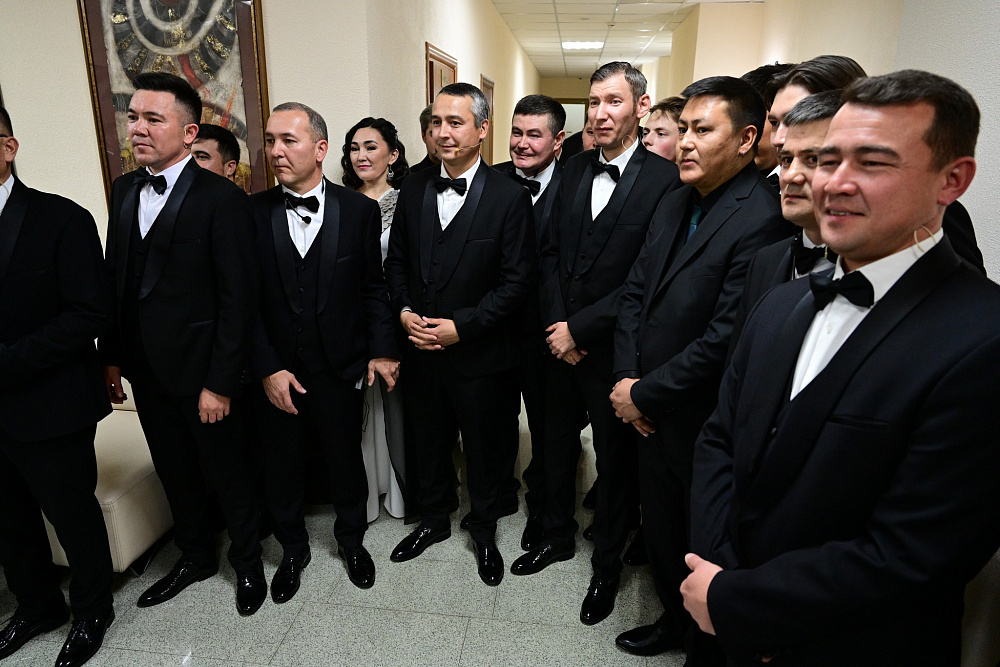 "Ҡурай көнө"ндә Радий Хәбиров Дәүләт ҡурайсылар ансамбленең концертында булды