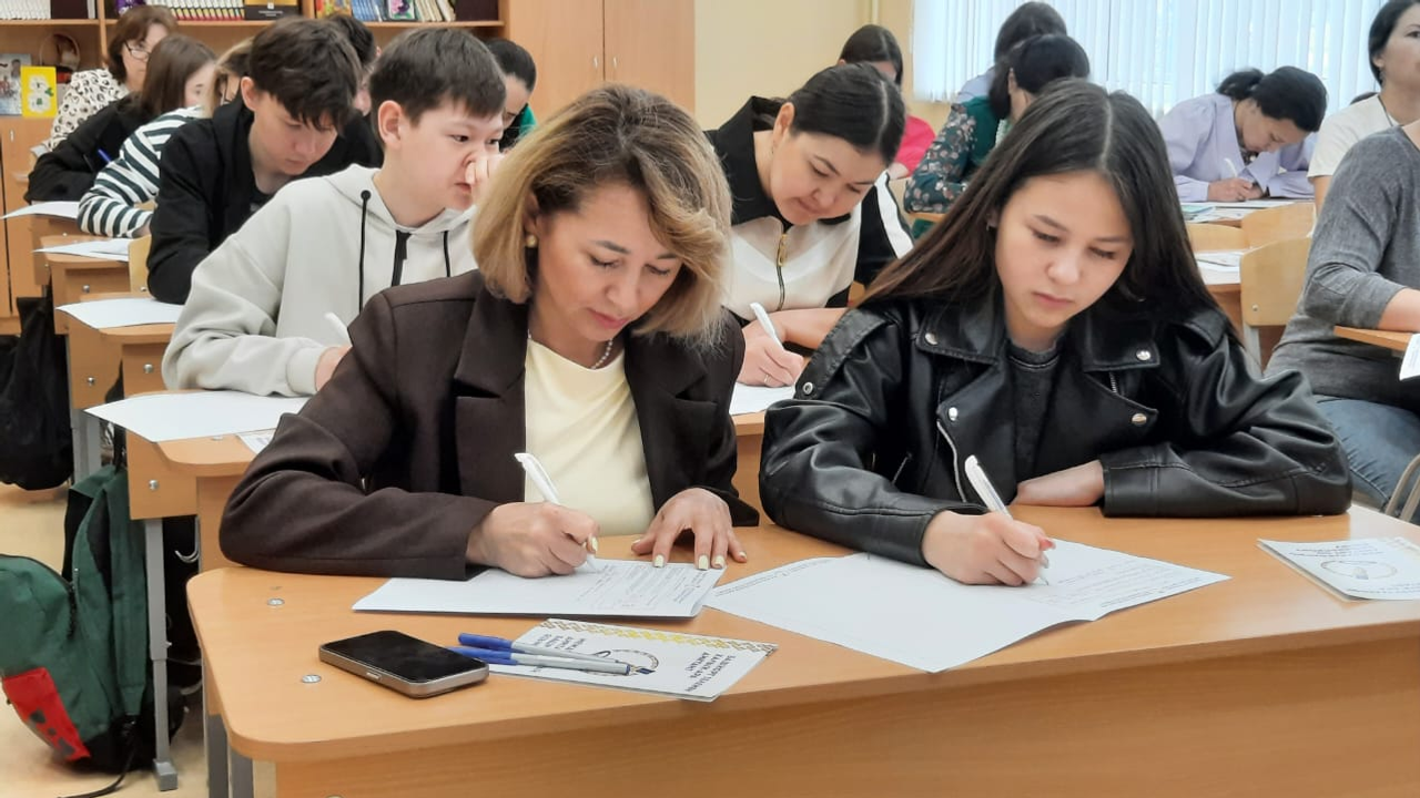 Ата-әсәләр ҙә, балалар ҙа ихлас ҡатнашты