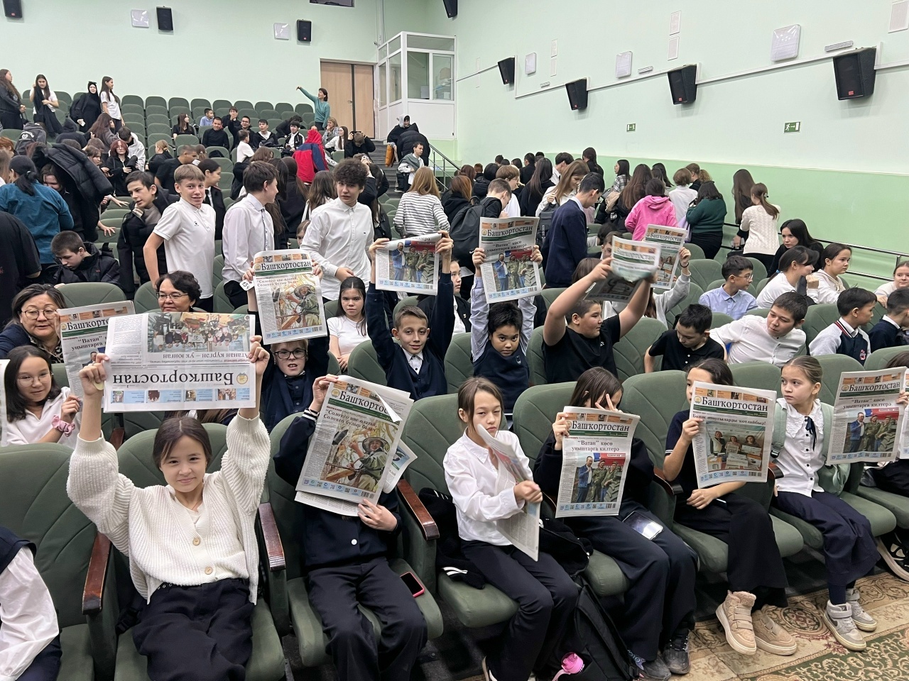 Балалар шиғыр ярата