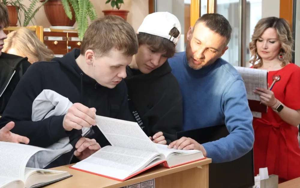 “Библиотөн” булды