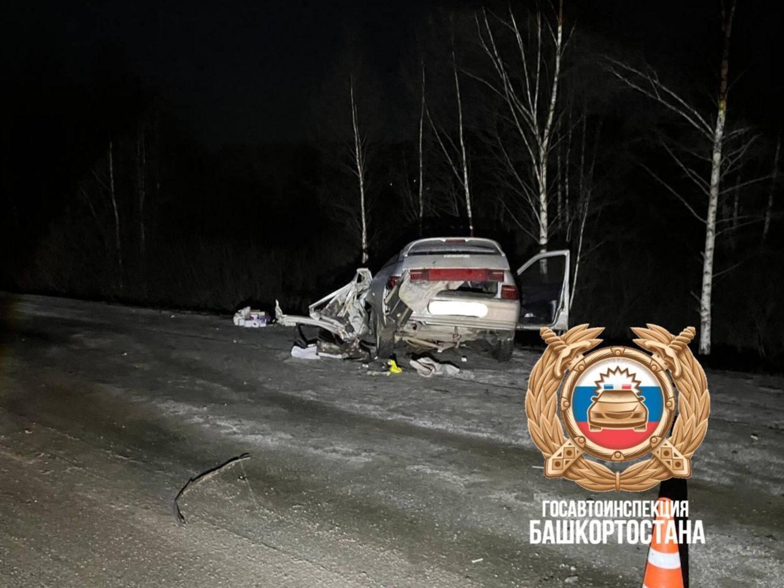 Оло фажиғә: машинала ата-әсәһе менән биш бала китеп барған...