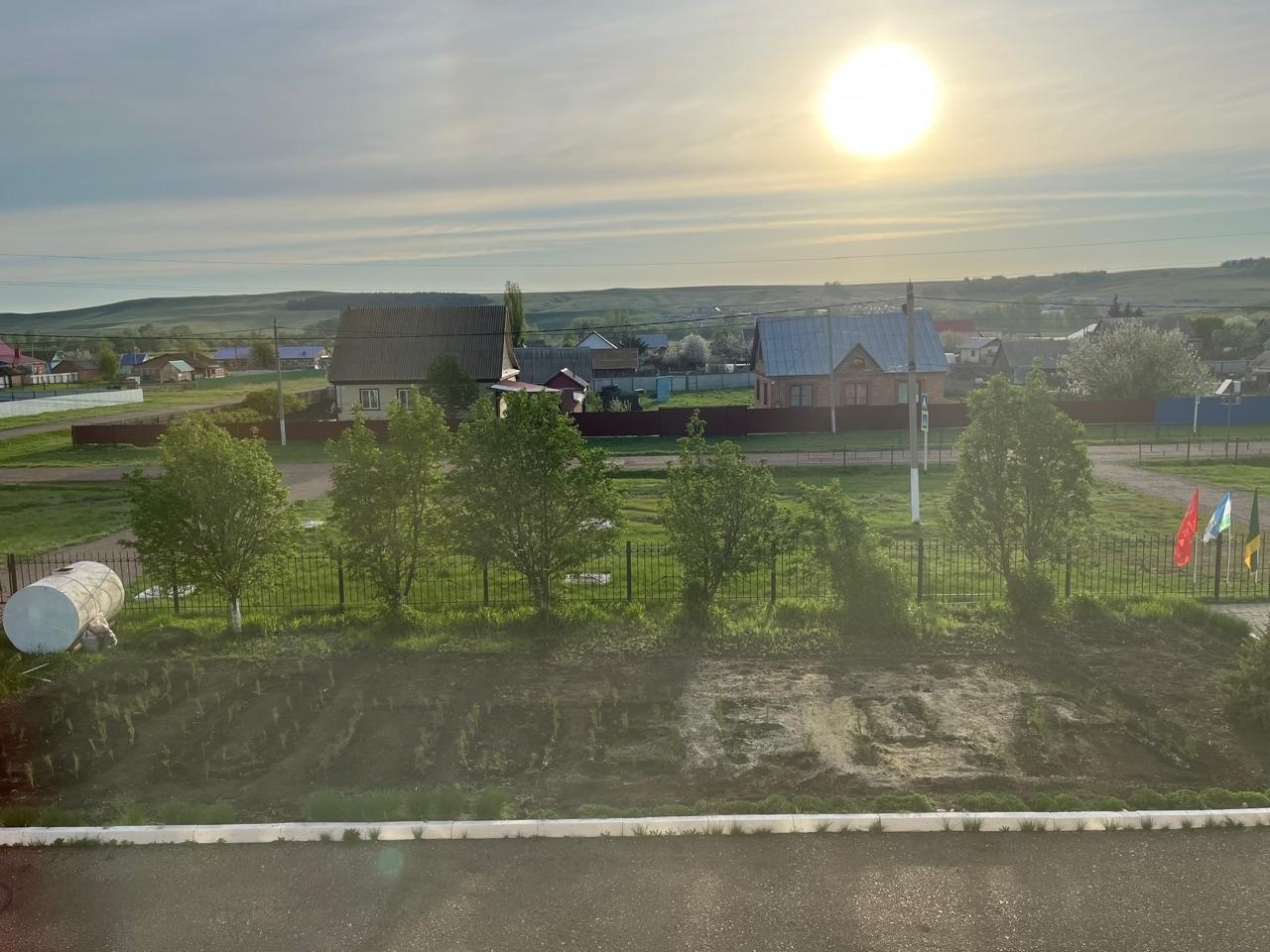 Ике мең өс йөҙ ҡарағай шаулап үҫәсәк